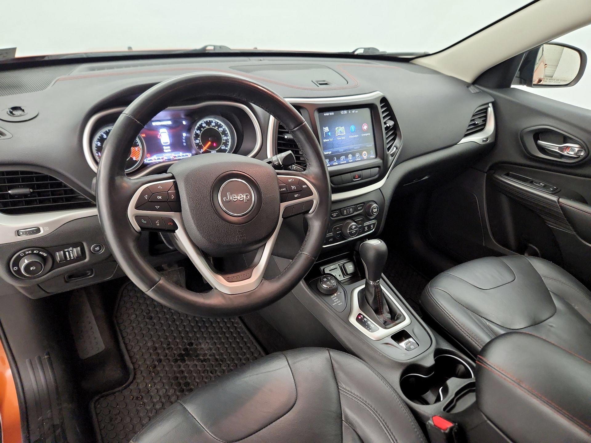 Thumbnail: 2015 Jeep Cherokee - 9