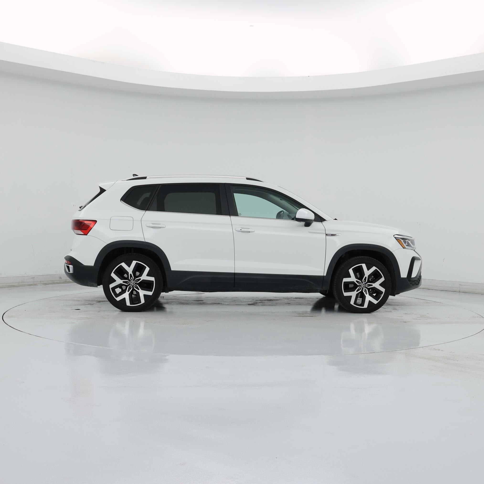 Thumbnail: 2023 Volkswagen Taos - 7