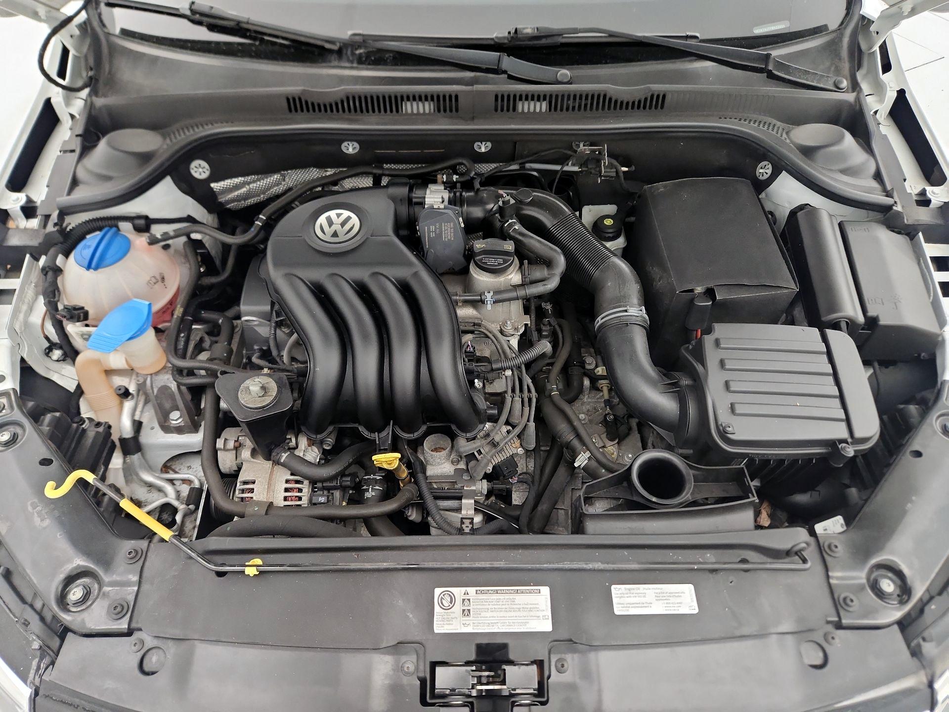 Thumbnail: 2015 Volkswagen Jetta - 20