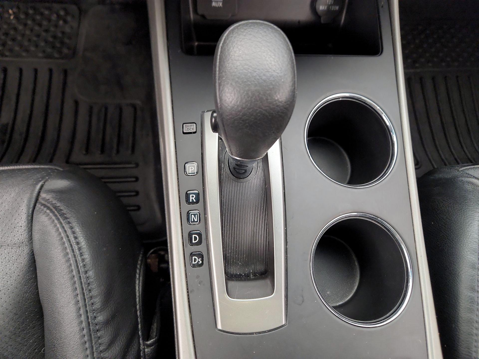 Thumbnail: 2015 Nissan Altima - 17