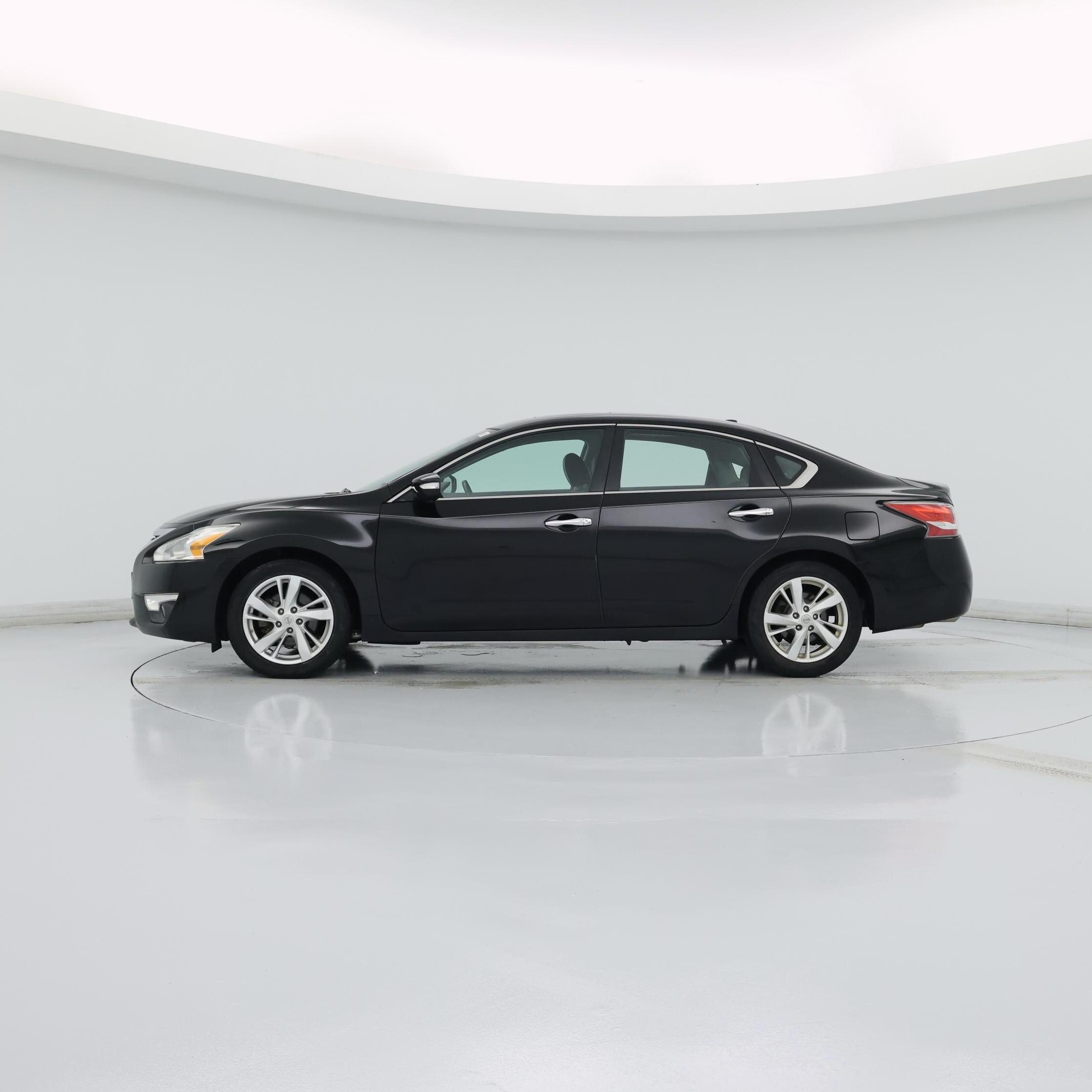 Thumbnail: 2015 Nissan Altima - 3