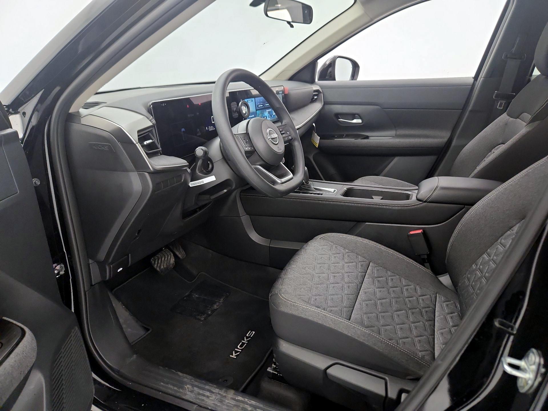 Thumbnail: 2025 Nissan Kicks - 11