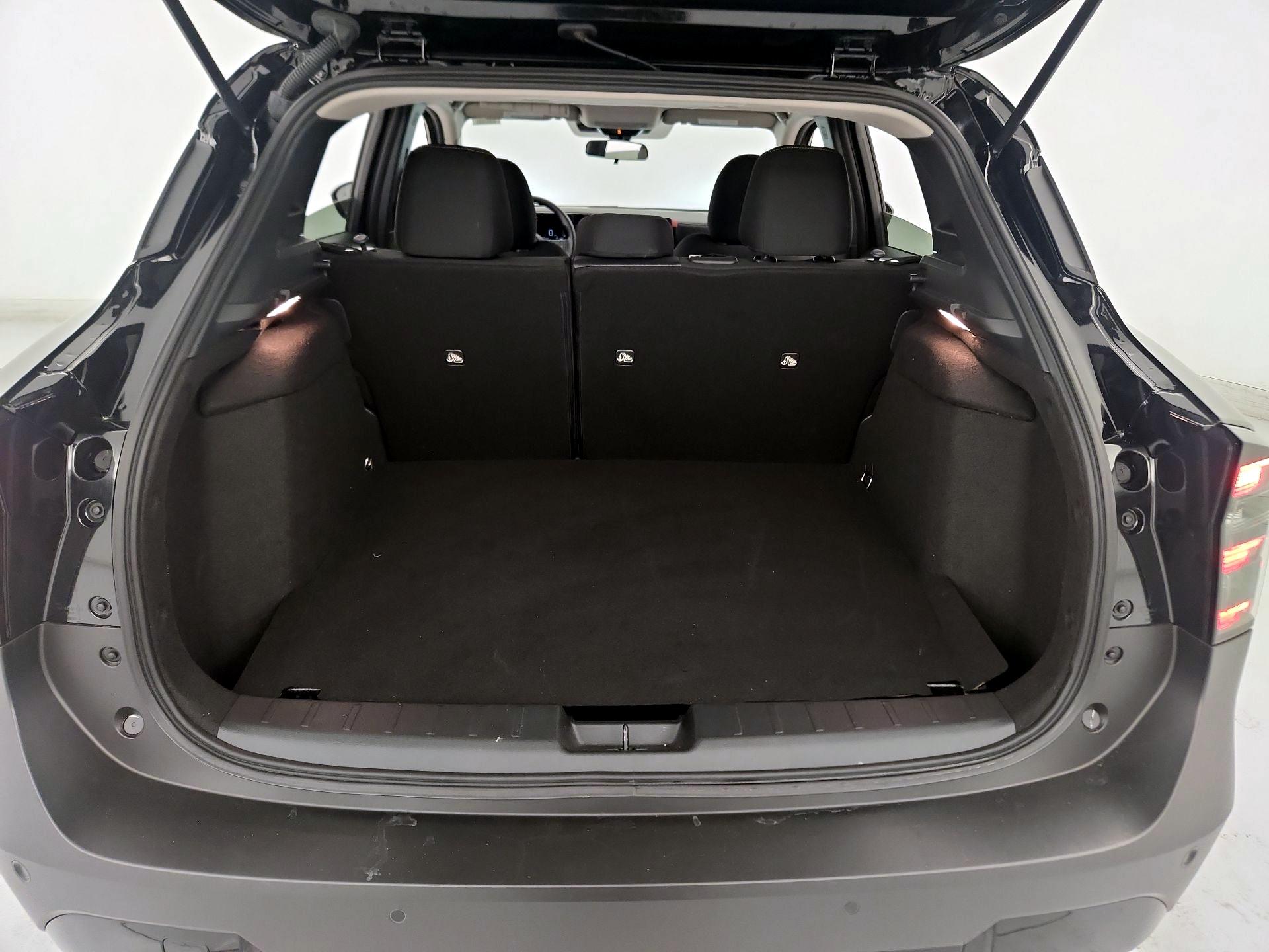 Thumbnail: 2025 Nissan Kicks - 19