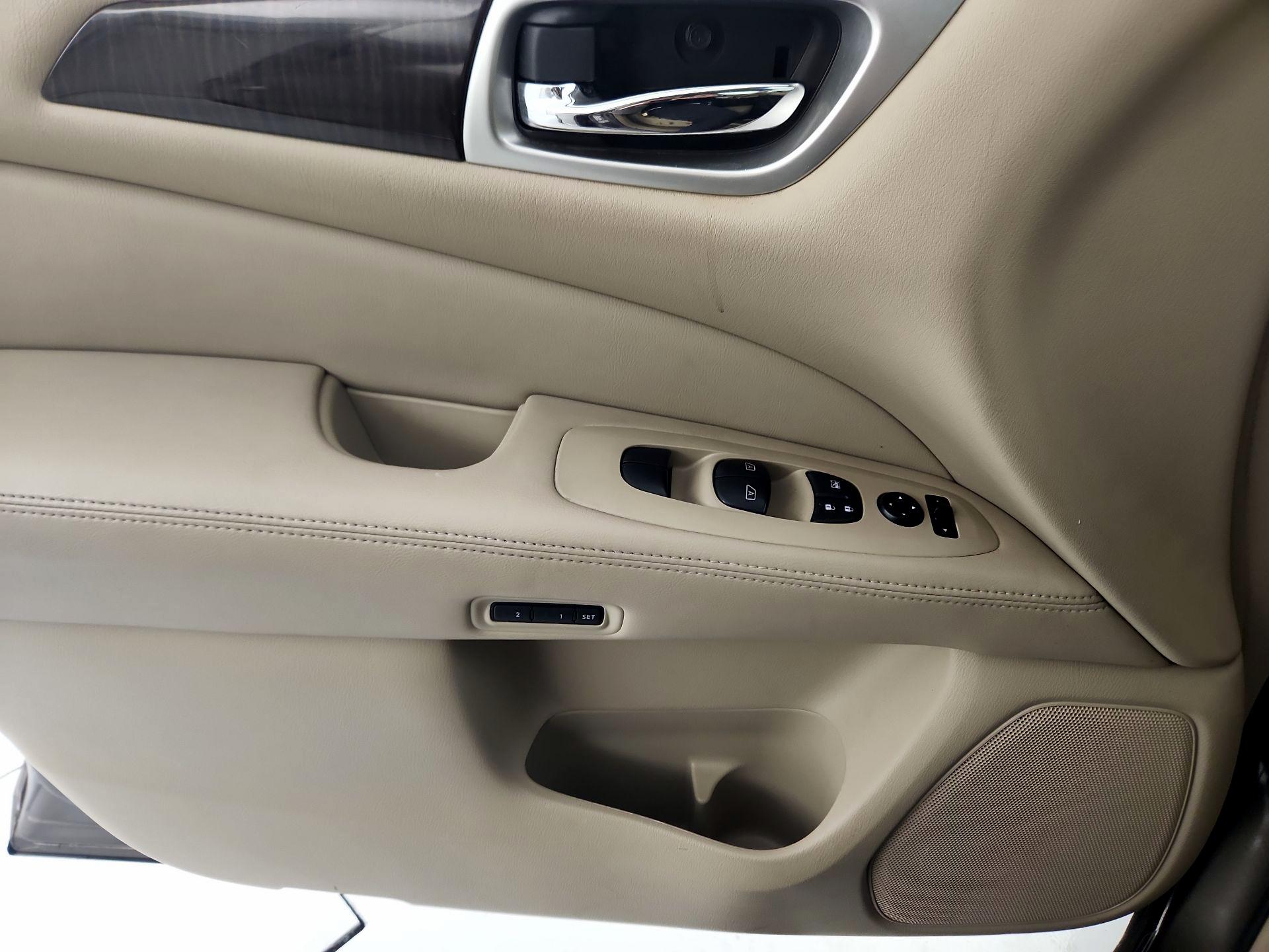 Thumbnail: 2014 Nissan Pathfinder - 12