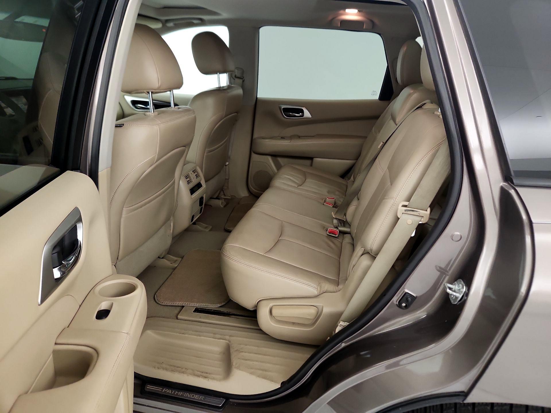 Thumbnail: 2014 Nissan Pathfinder - 18