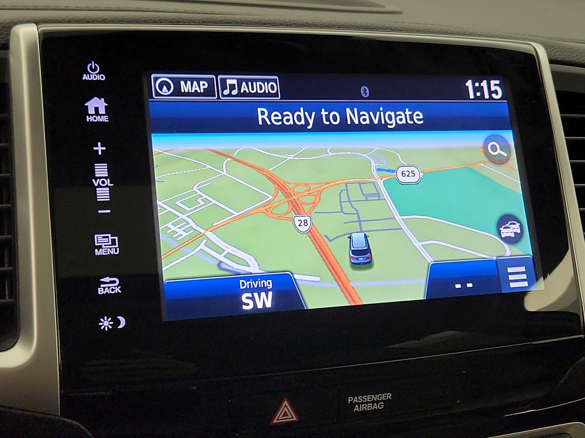 Thumbnail: 2017 Honda Pilot - 14