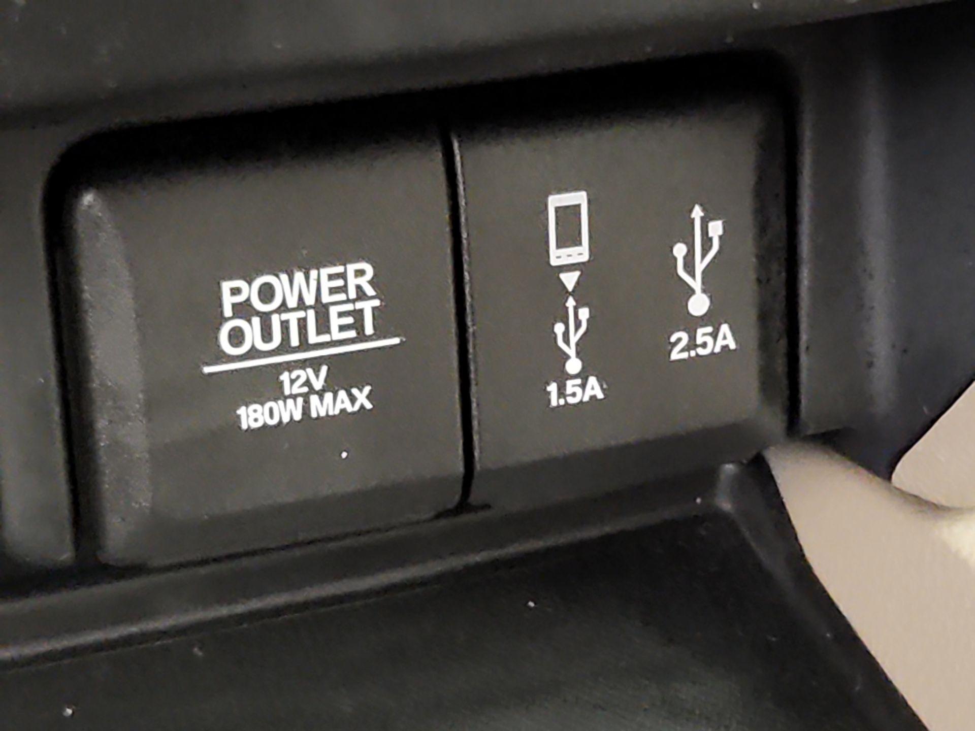 Thumbnail: 2017 Honda Pilot - 19