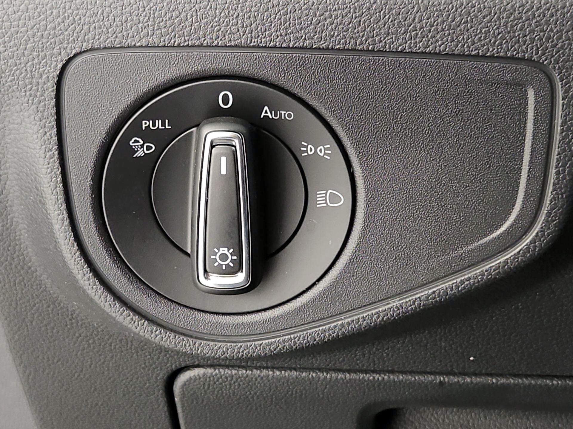 Thumbnail: 2022 Volkswagen Atlas - 13