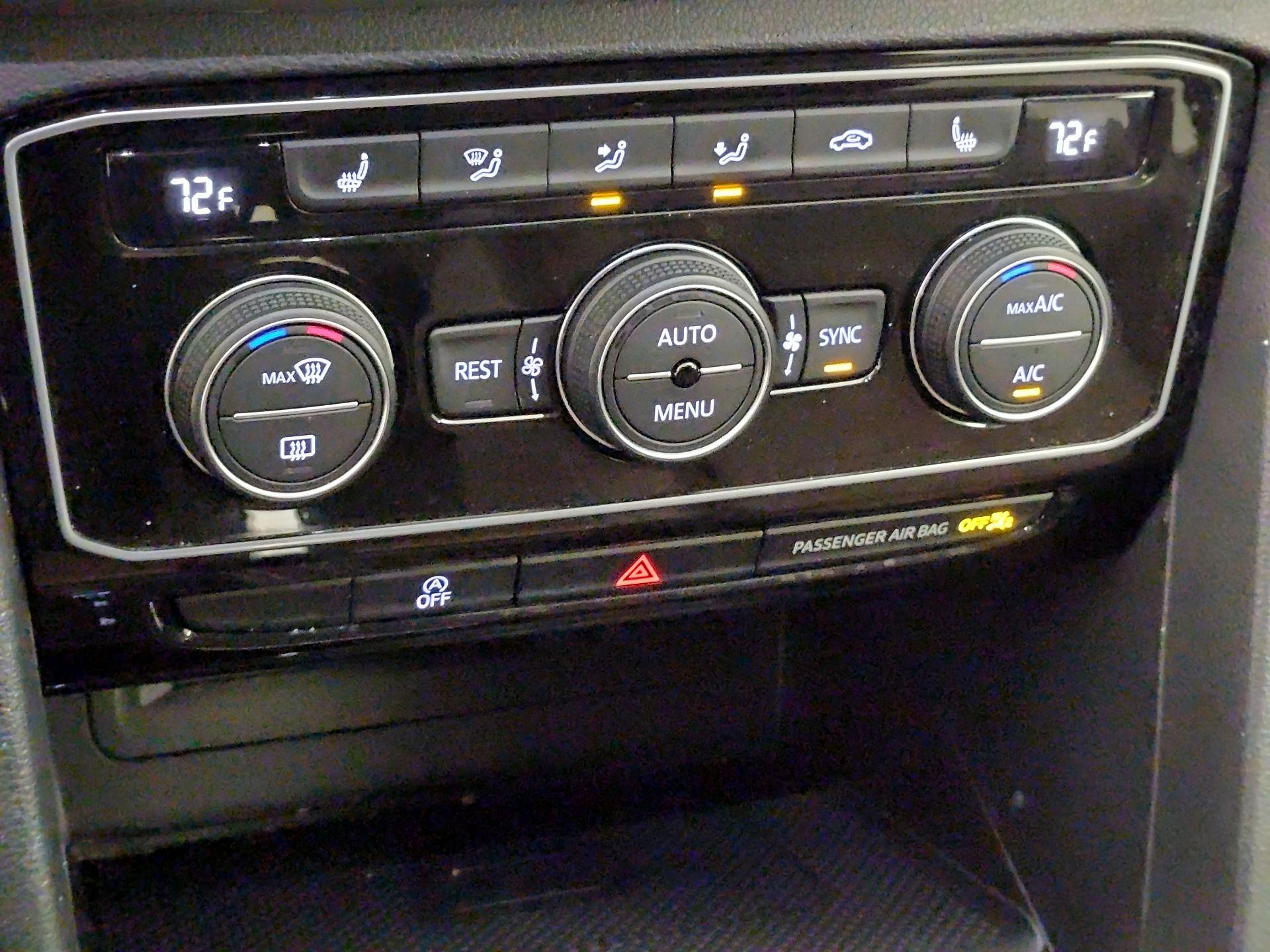 Thumbnail: 2022 Volkswagen Atlas - 17