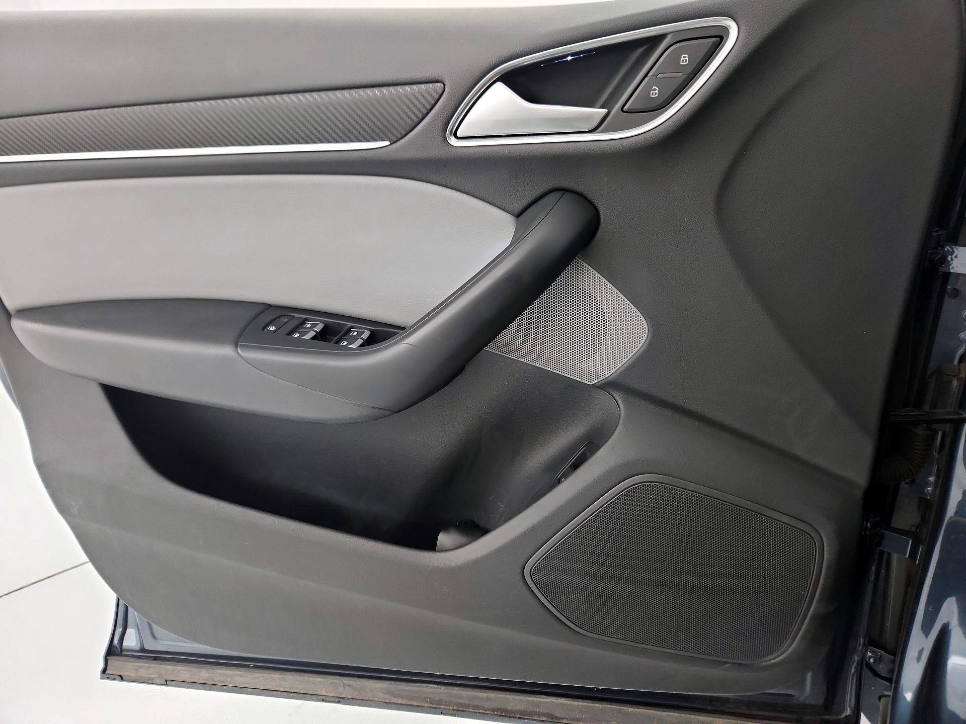 Thumbnail: 2023 Acura MDX - 12