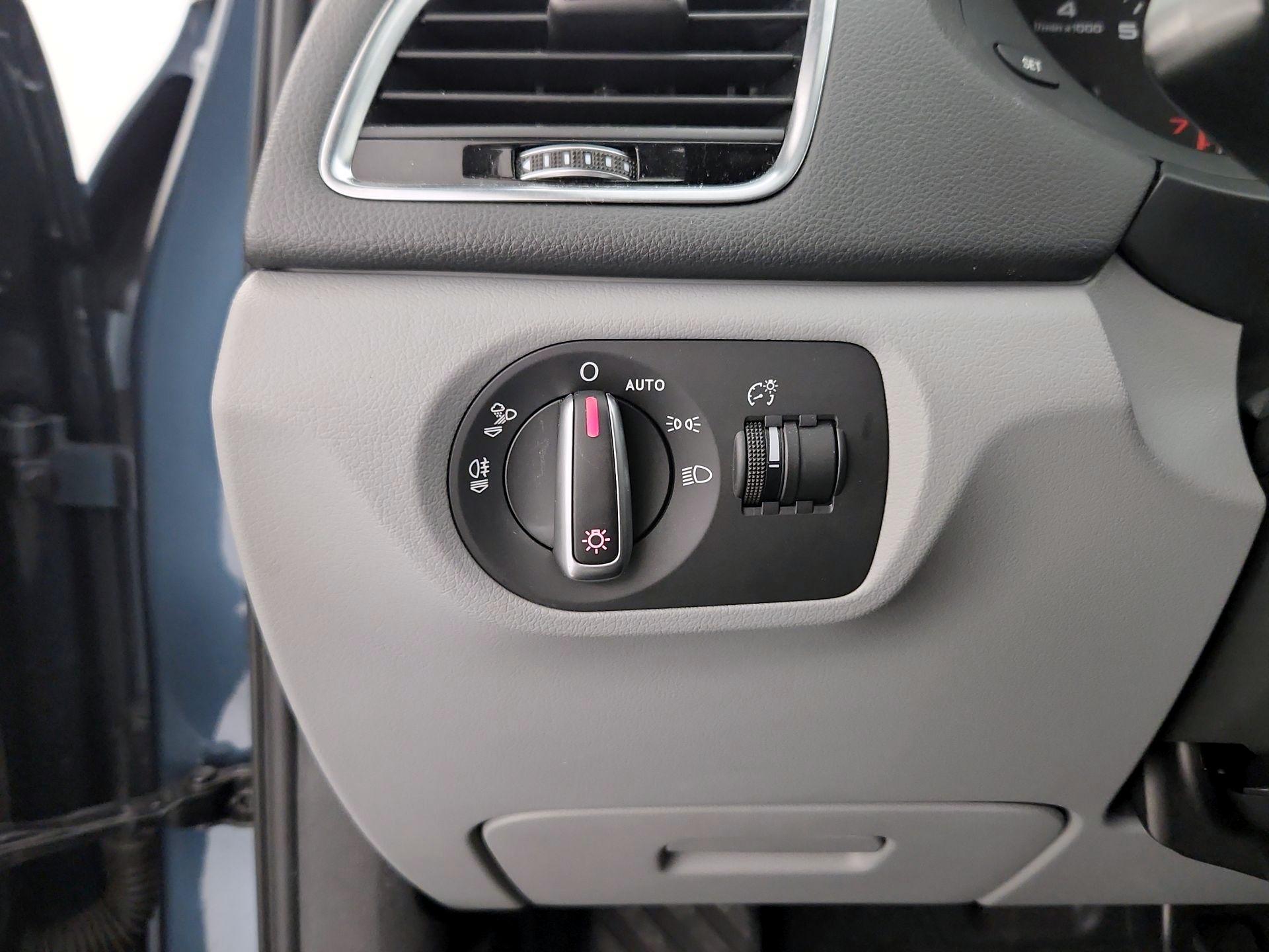 Thumbnail: 2023 Acura MDX - 13