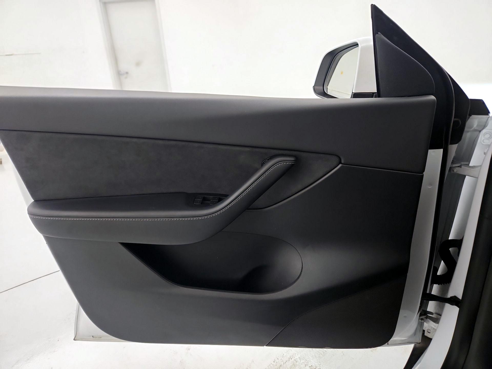 Thumbnail: 2021 Tesla Model Y - 12