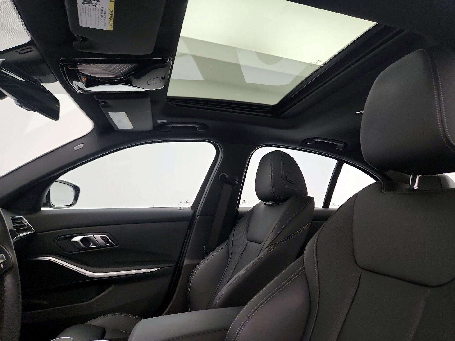 Thumbnail: 2023 BMW 3 Series - 20