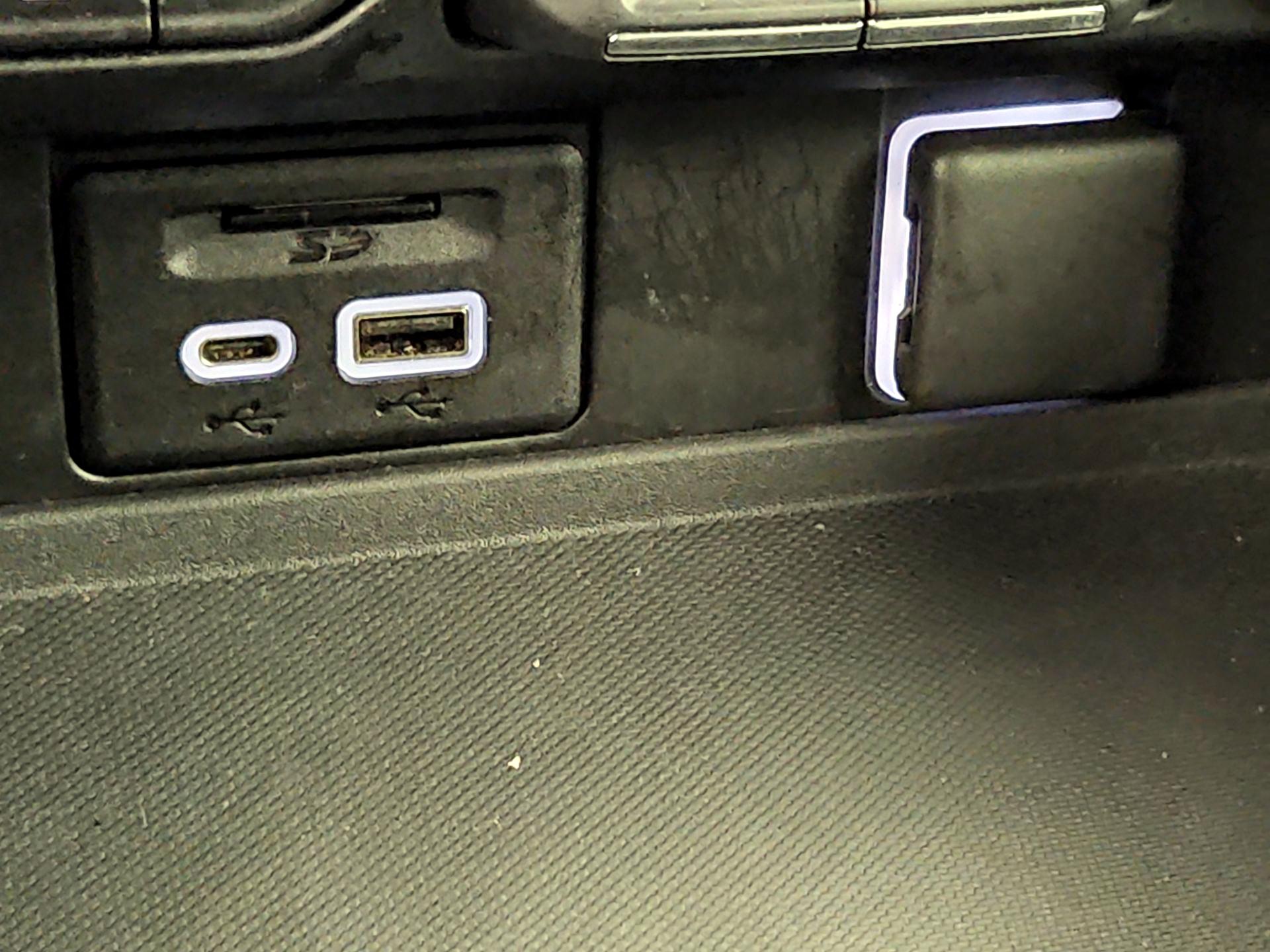 Thumbnail: 2021 Chevrolet Suburban - 19