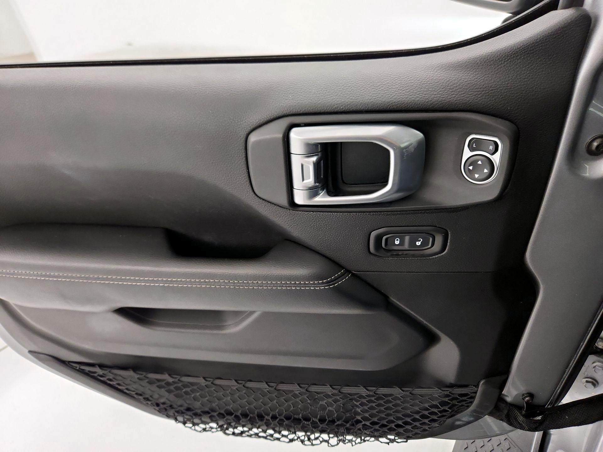 Thumbnail: 2020 Jeep Gladiator - 12