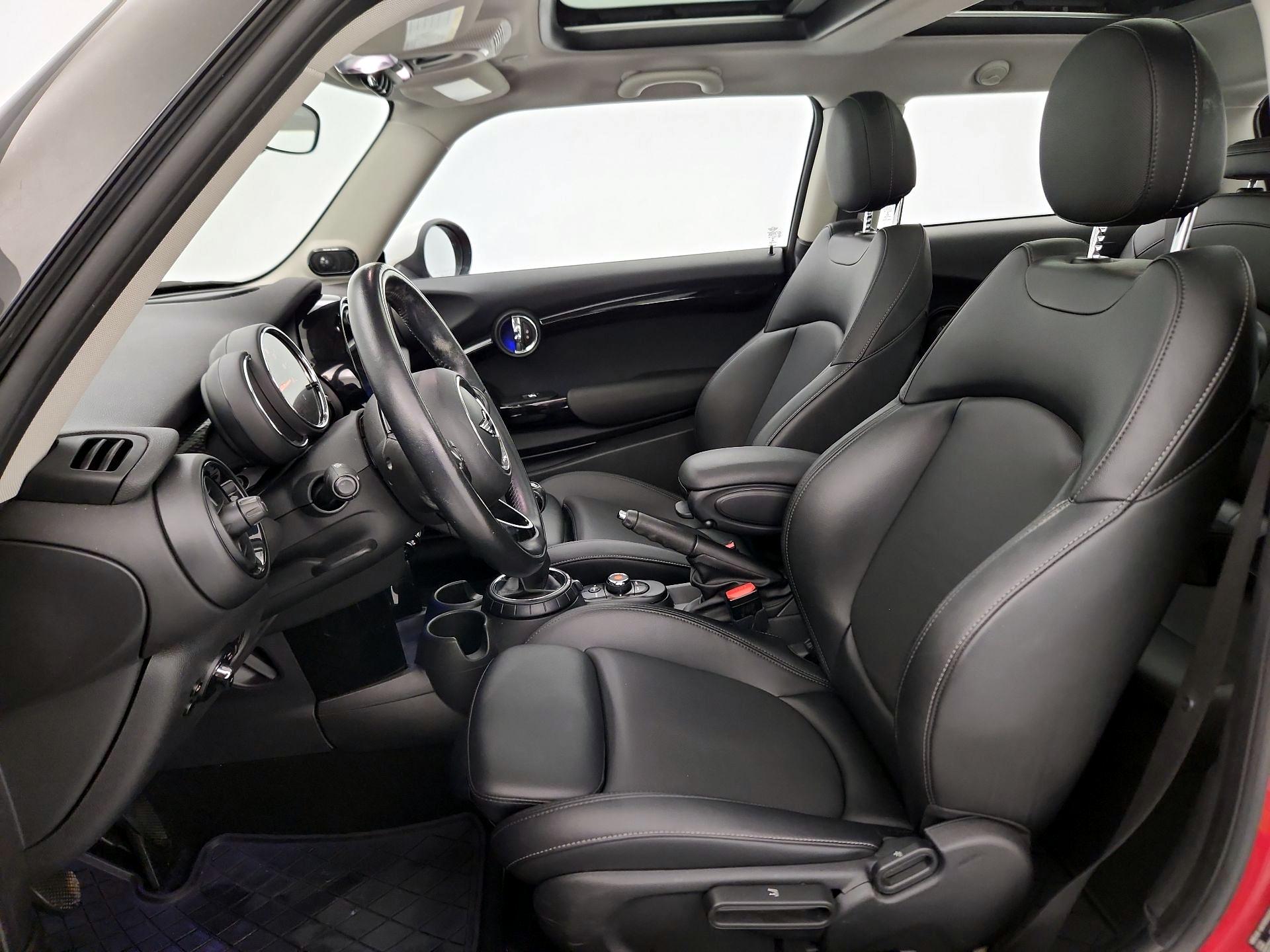 Thumbnail: 2017 MINI Cooper Hardtop - 11