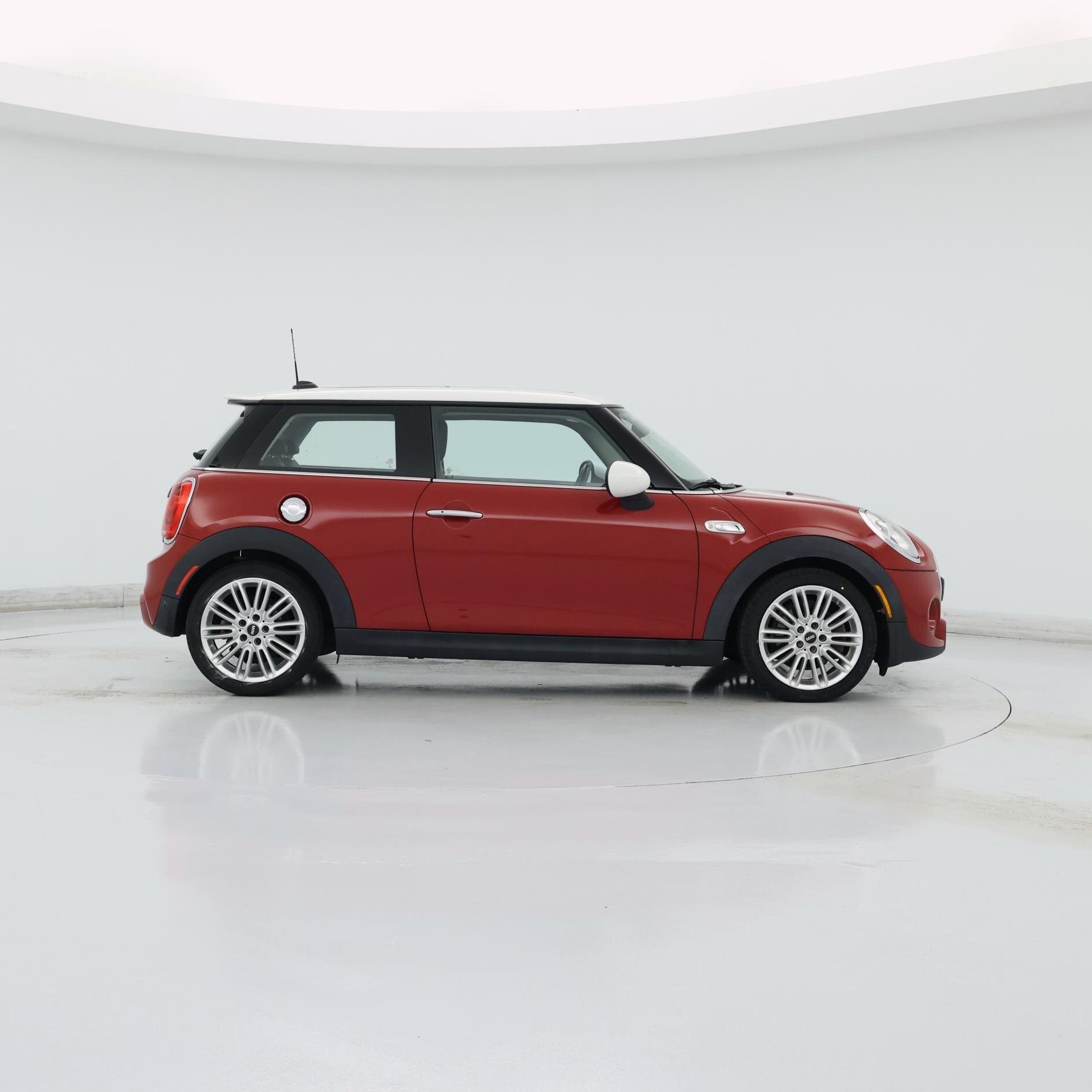 Thumbnail: 2017 MINI Cooper Hardtop - 7