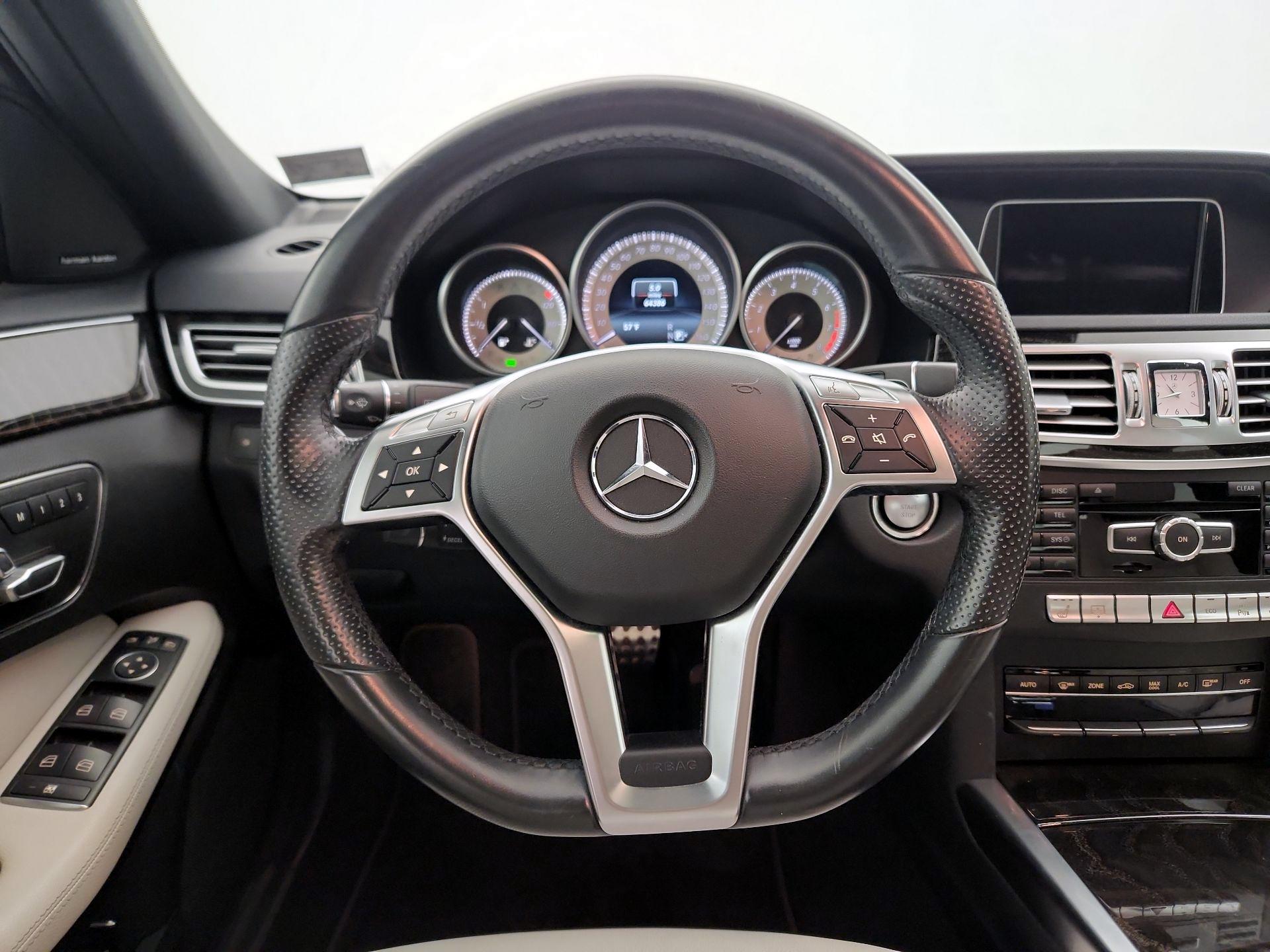 Thumbnail: 2015 Mercedes-Benz E-Class - 10