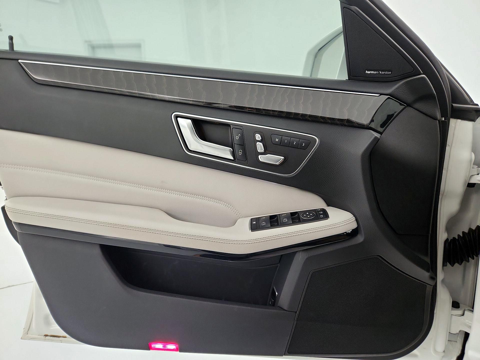 Thumbnail: 2015 Mercedes-Benz E-Class - 12