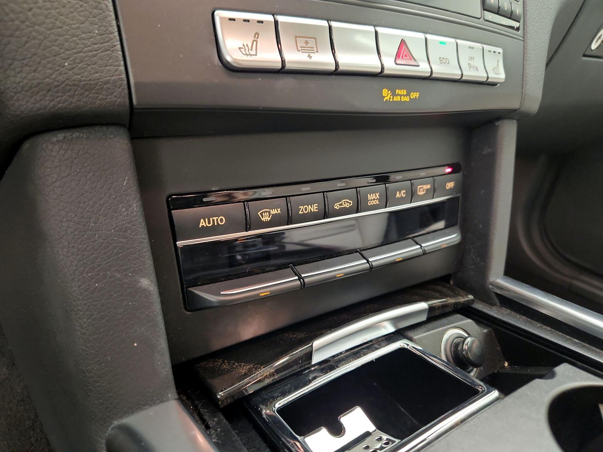 Thumbnail: 2015 Mercedes-Benz E-Class - 16