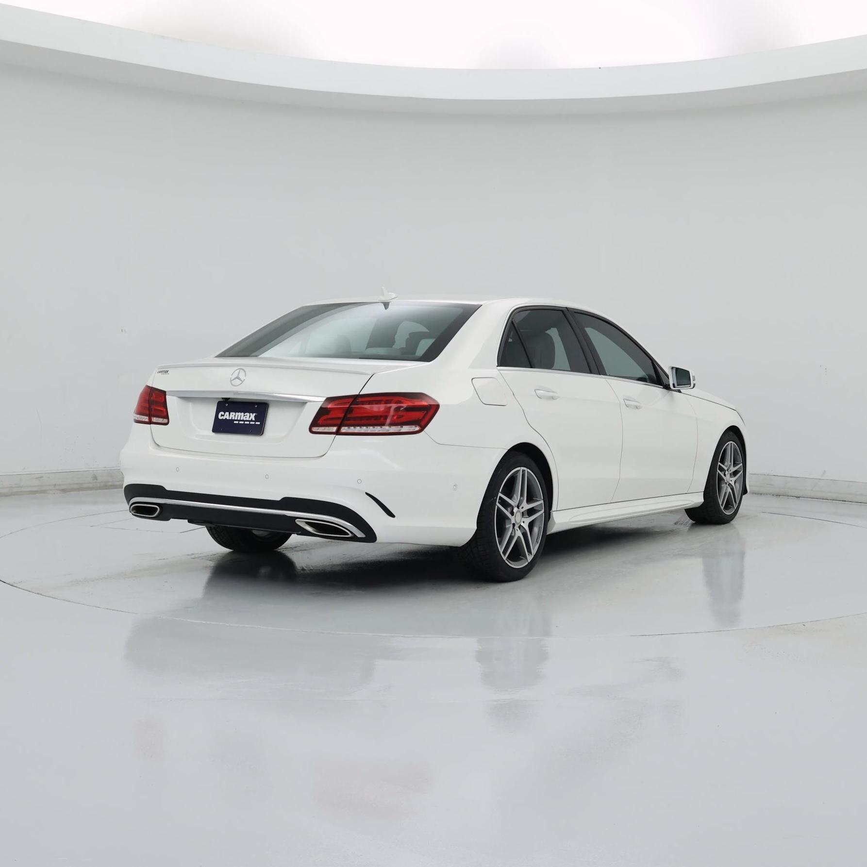 Thumbnail: 2015 Mercedes-Benz E-Class - 8