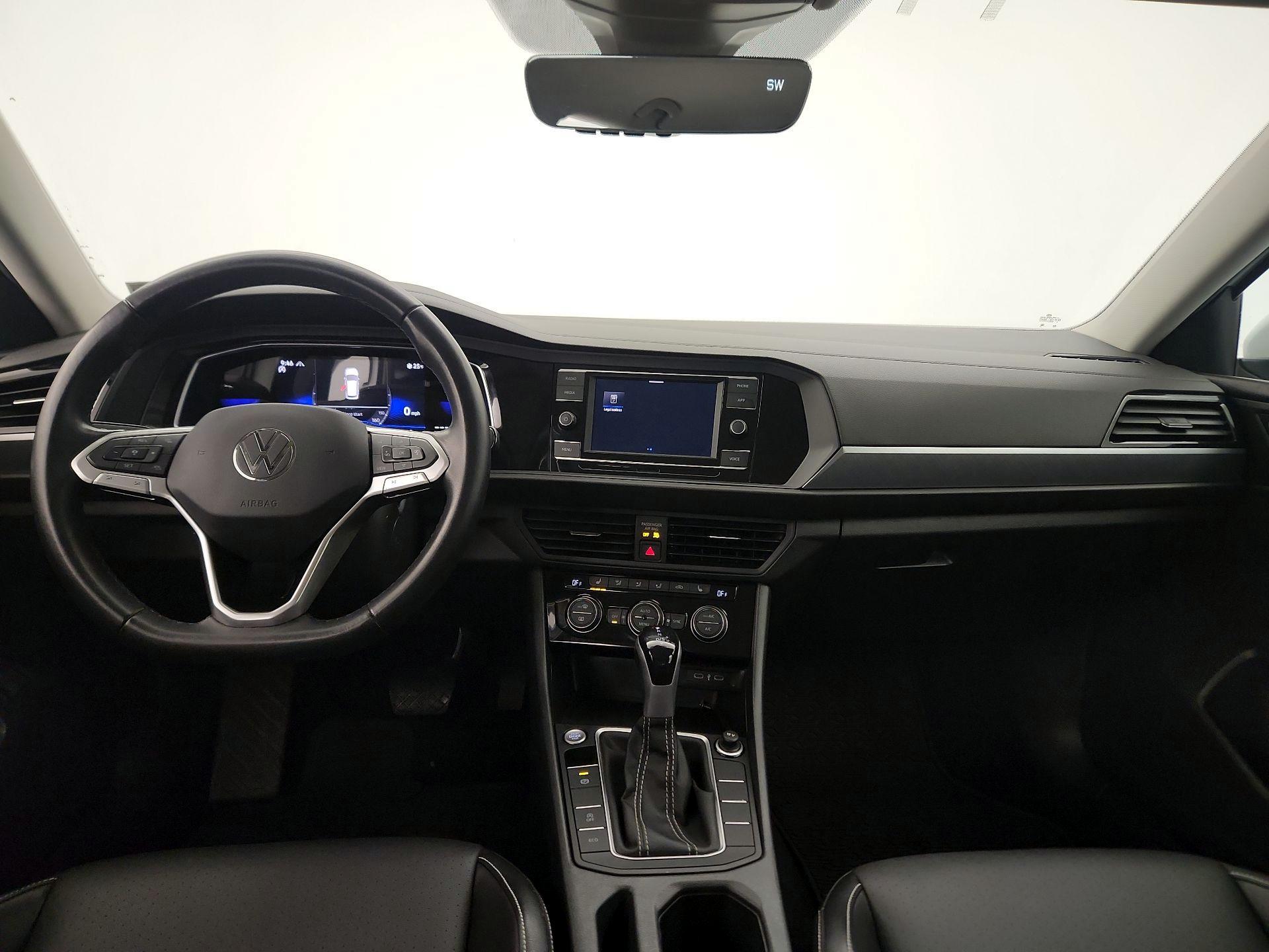 Thumbnail: 2023 Volkswagen Jetta - 9