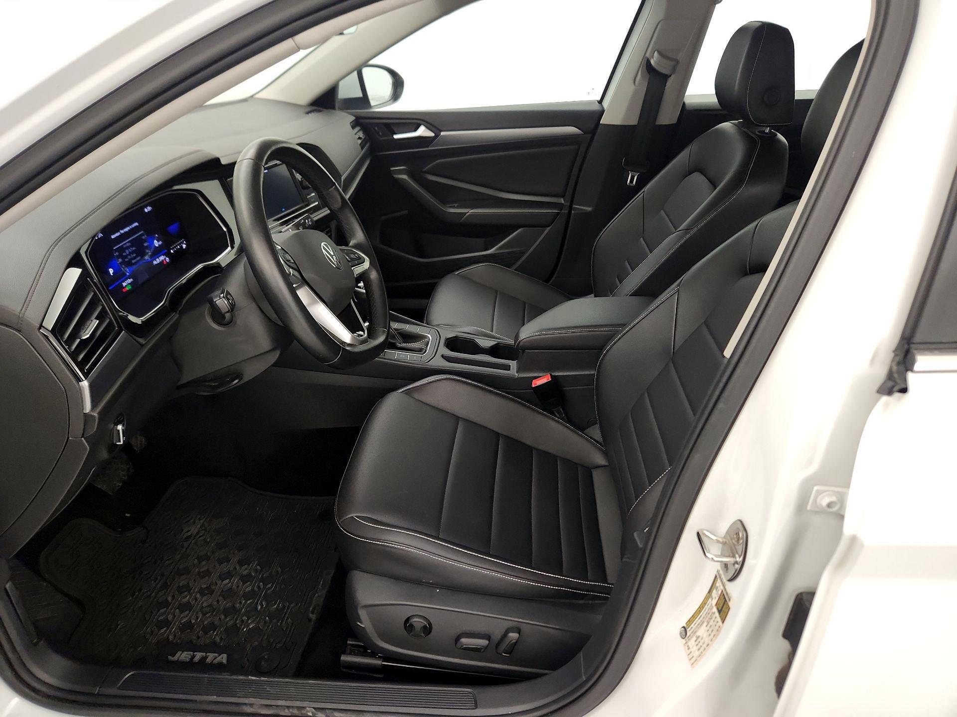 Thumbnail: 2023 Volkswagen Jetta - 11