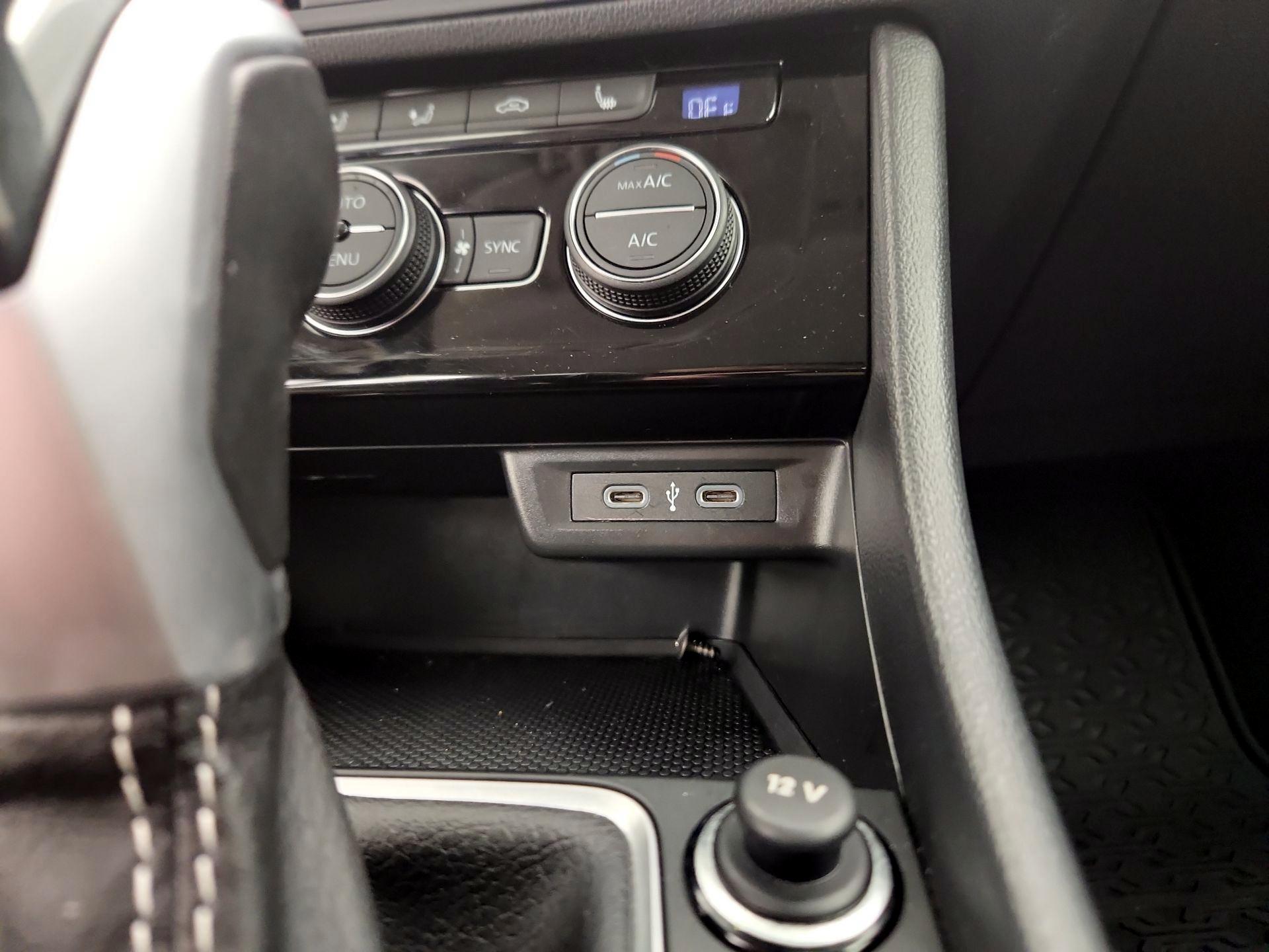 Thumbnail: 2023 Volkswagen Jetta - 18