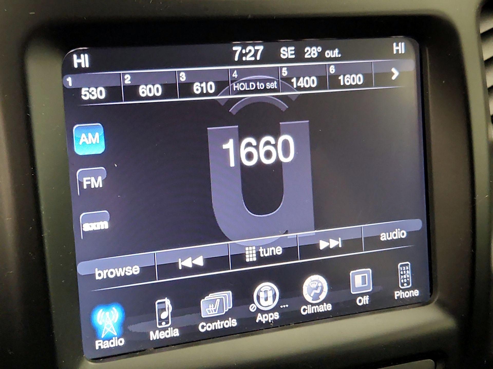 Thumbnail: 2016 Jeep Cherokee - 15