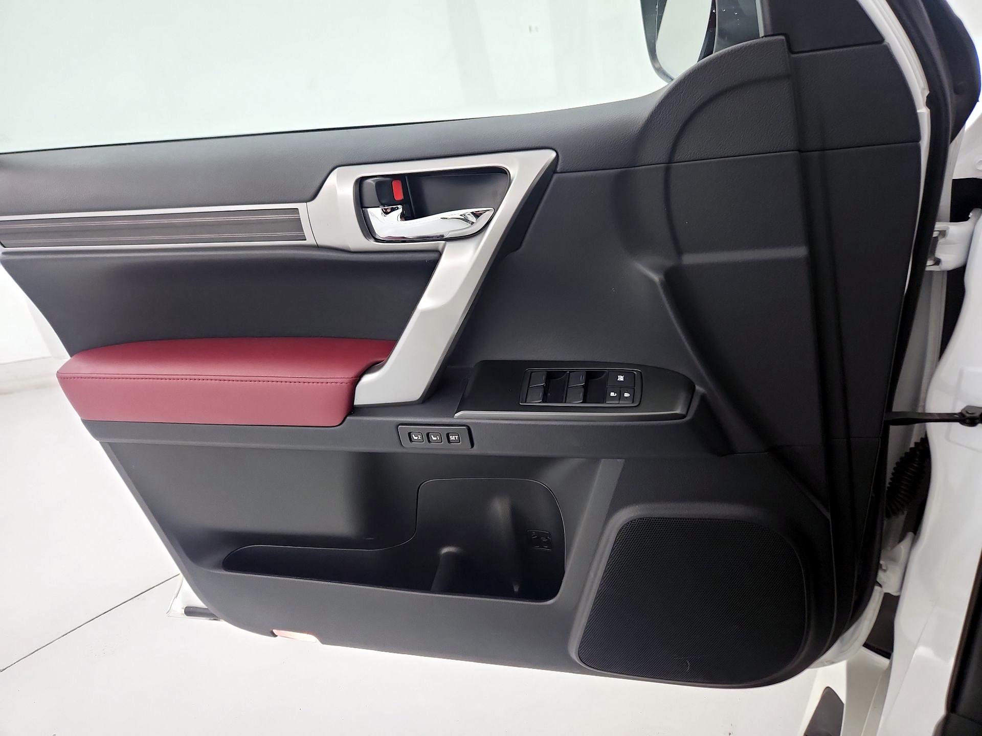 Thumbnail: 2023 Lexus GX - 12