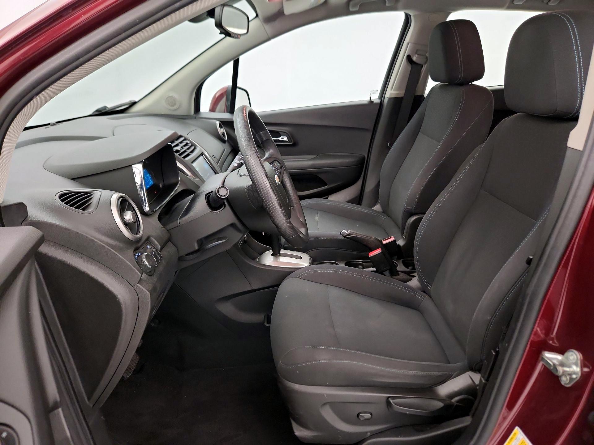 Thumbnail: 2016 Chevrolet Trax - 11