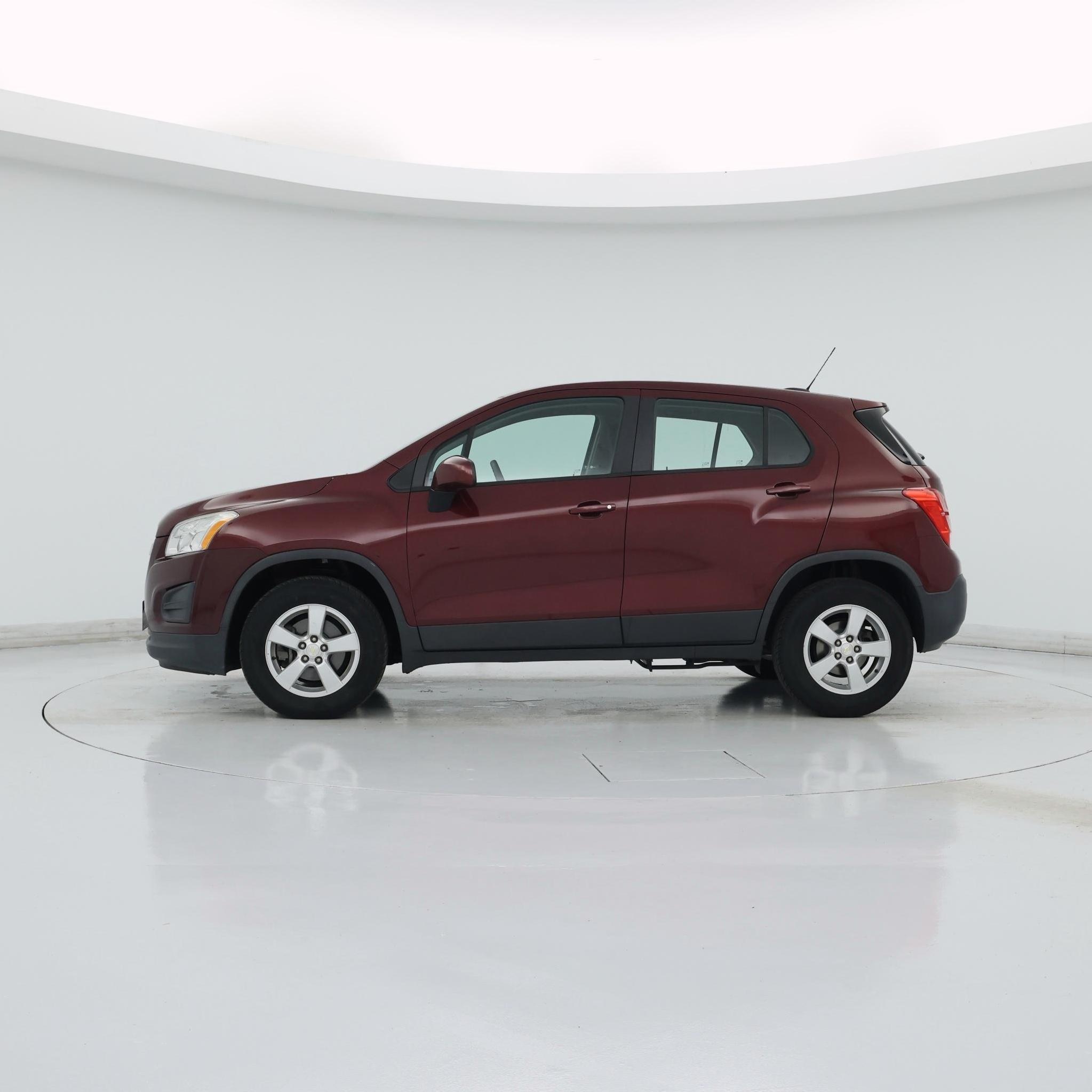 Thumbnail: 2016 Chevrolet Trax - 3