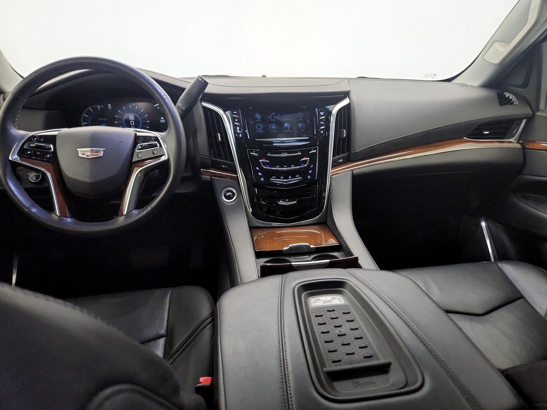 Thumbnail: 2017 Cadillac Escalade - 9