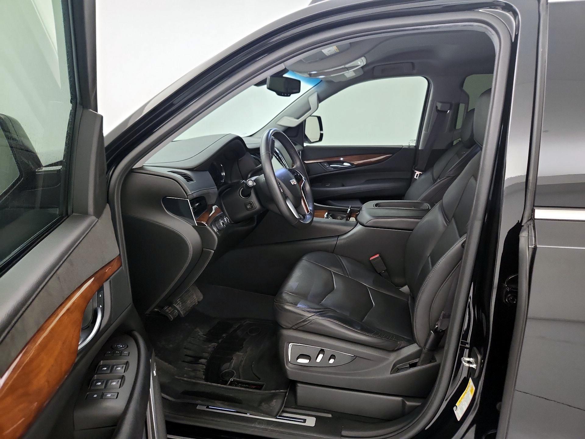 Thumbnail: 2017 Cadillac Escalade - 11