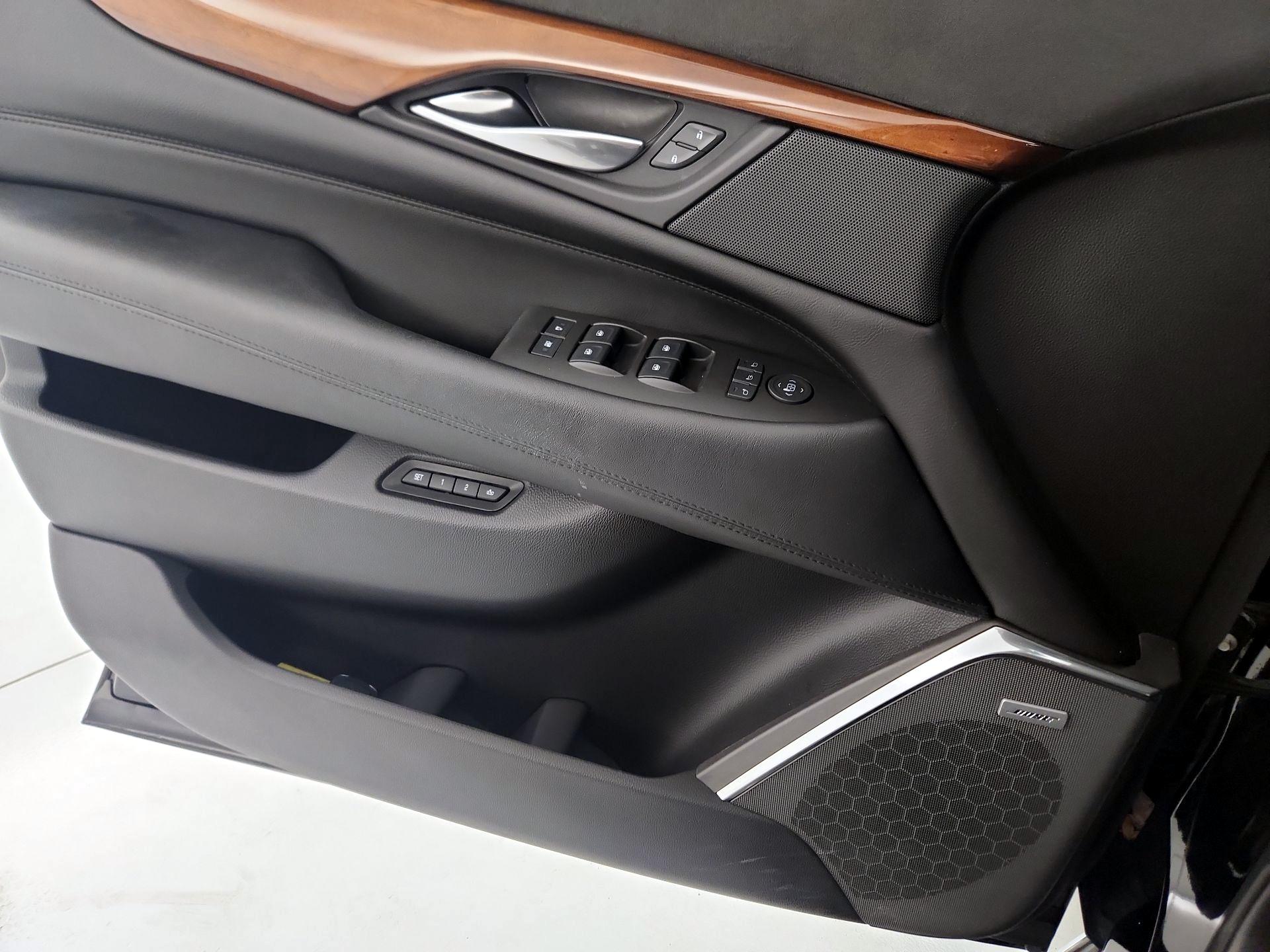 Thumbnail: 2017 Cadillac Escalade - 12