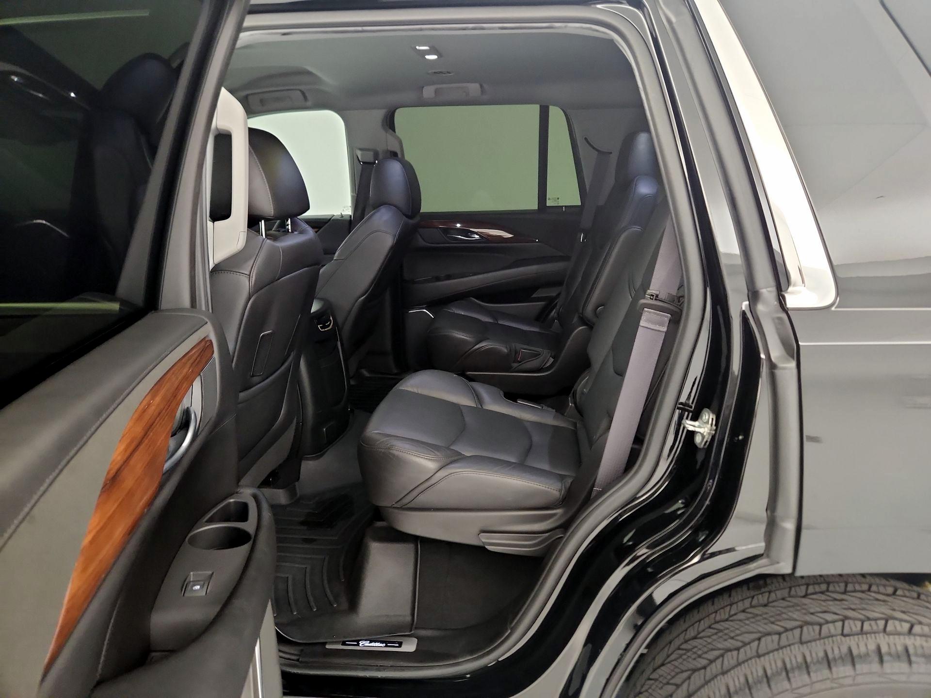 Thumbnail: 2017 Cadillac Escalade - 18