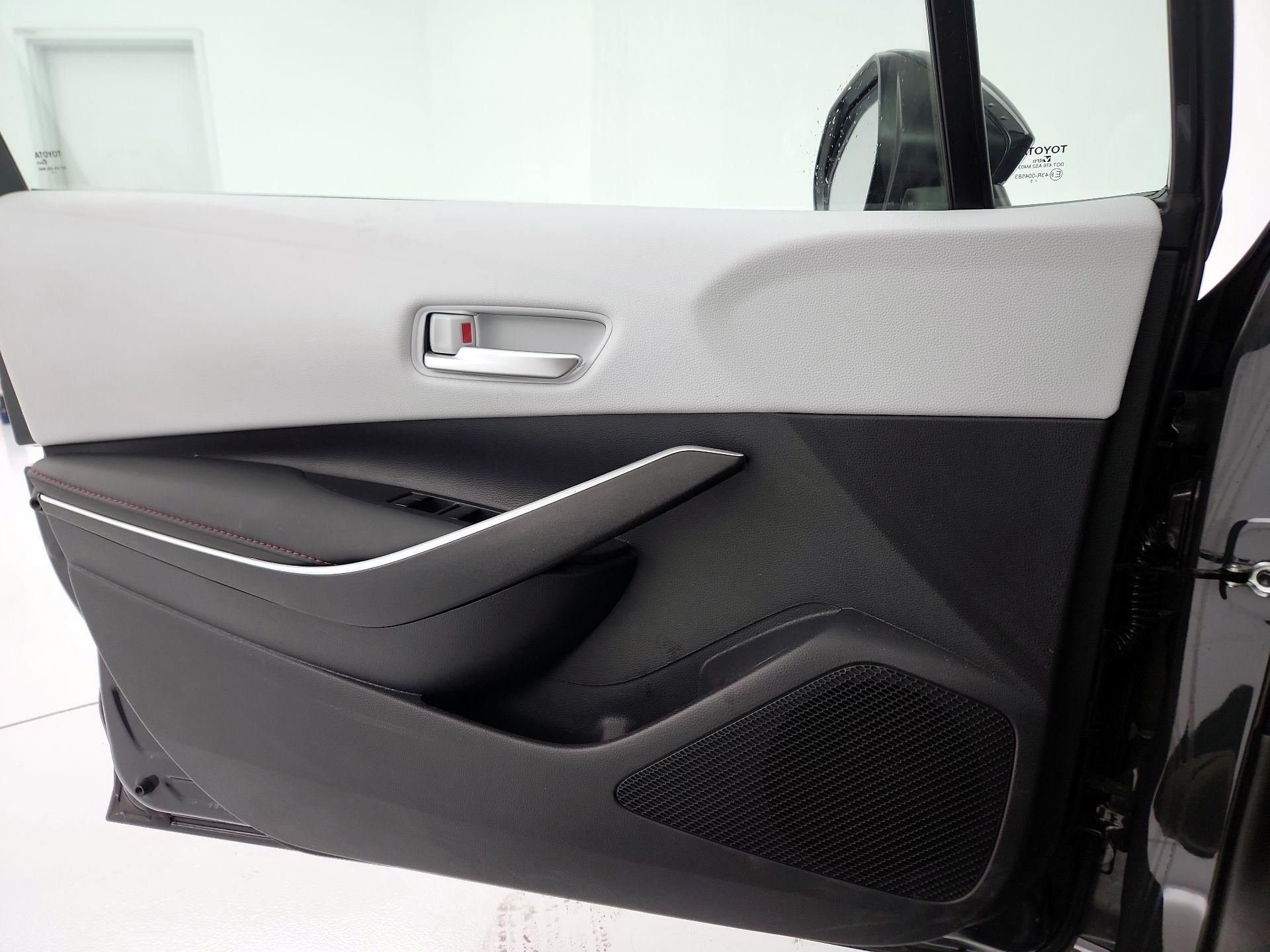 Thumbnail: 2025 Toyota Corolla - 12