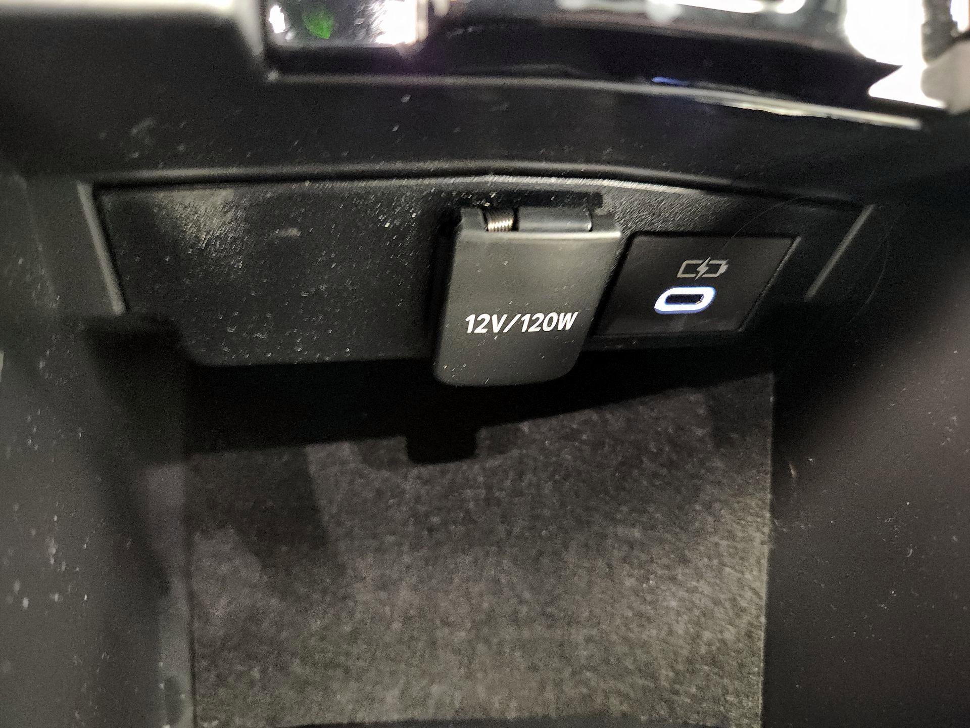 Thumbnail: 2025 Toyota Corolla - 18