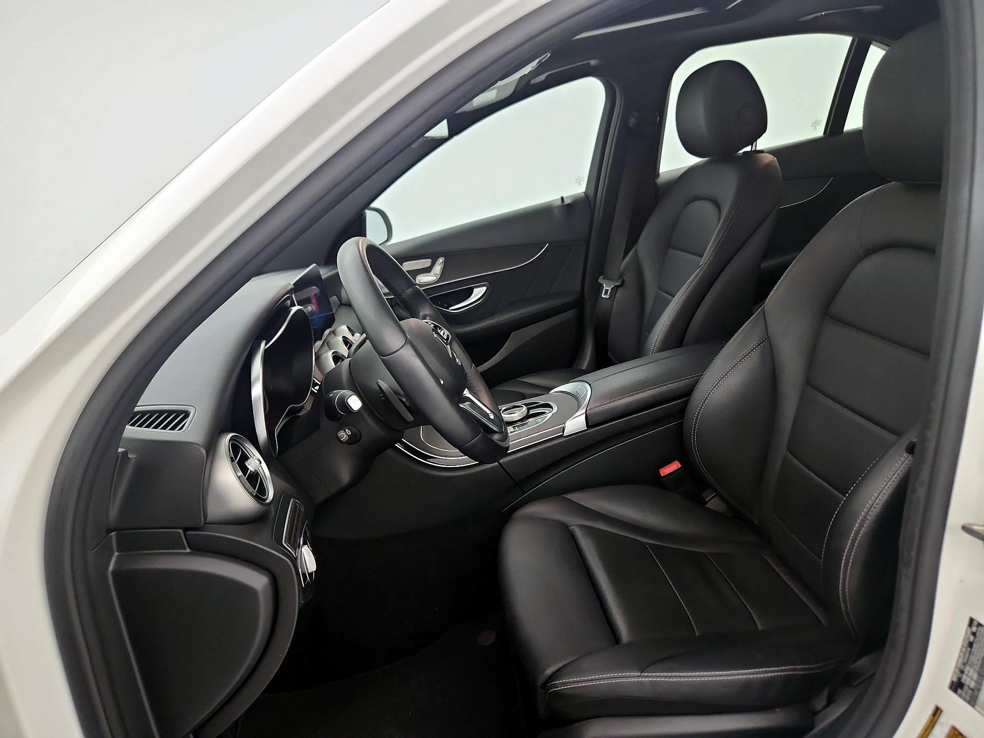 Thumbnail: 2020 Mercedes-Benz C-Class - 11