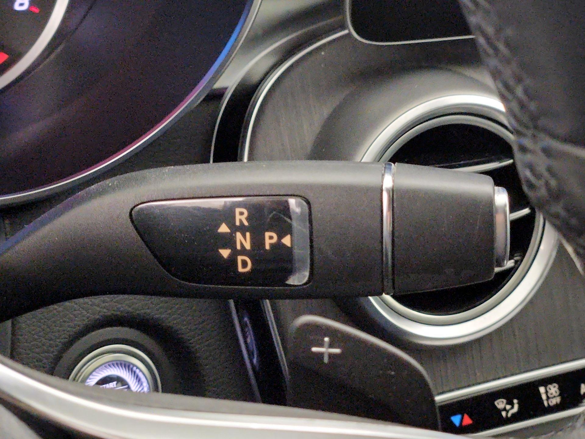 Thumbnail: 2020 Mercedes-Benz C-Class - 18