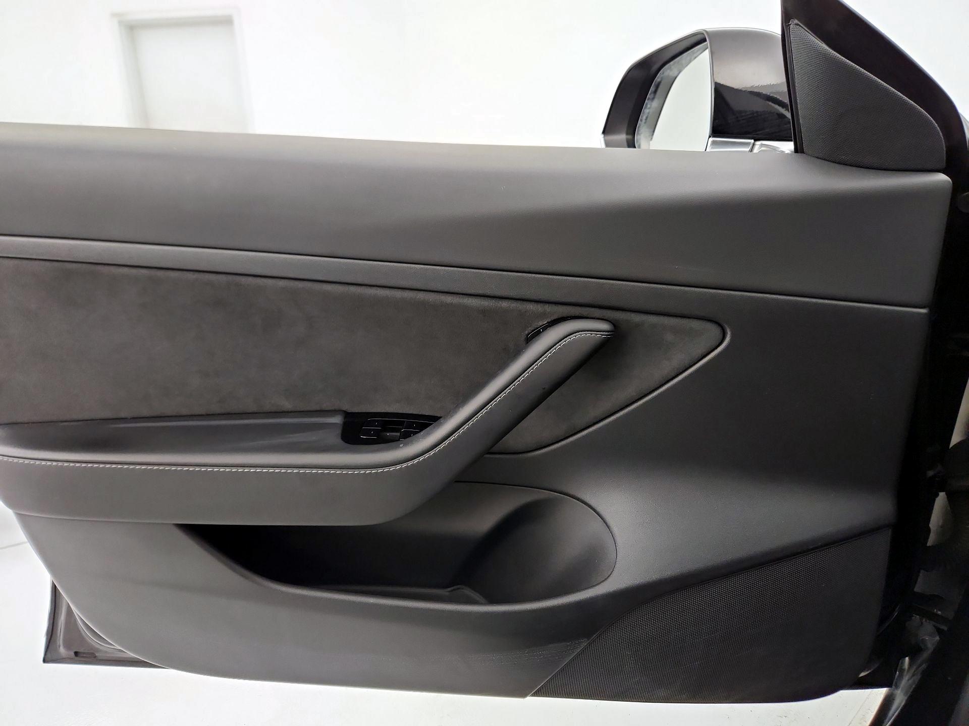 Thumbnail: 2020 Tesla Model 3 - 12