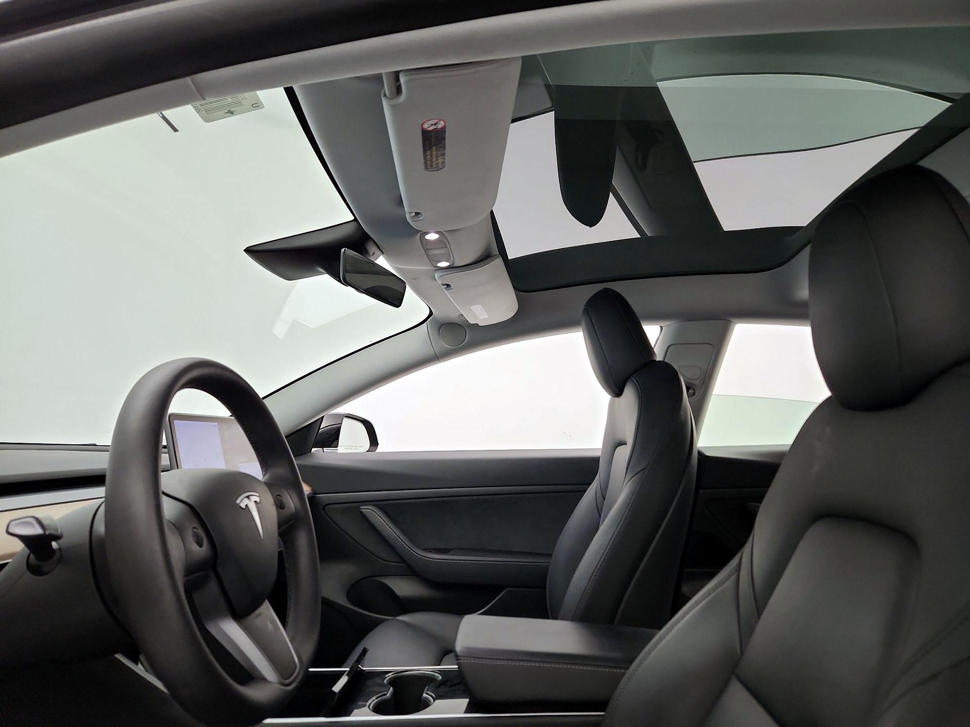 Thumbnail: 2020 Tesla Model 3 - 18