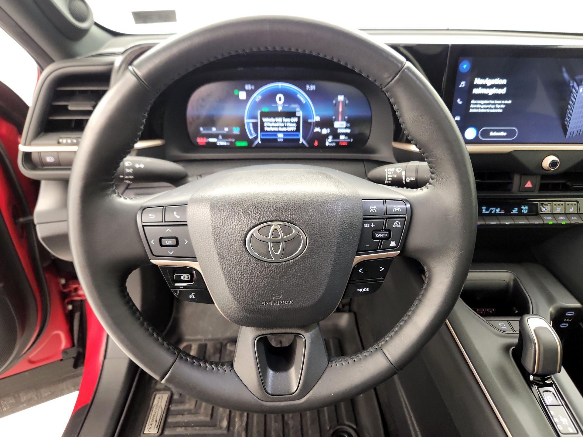 Thumbnail: 2023 Toyota Crown - 10