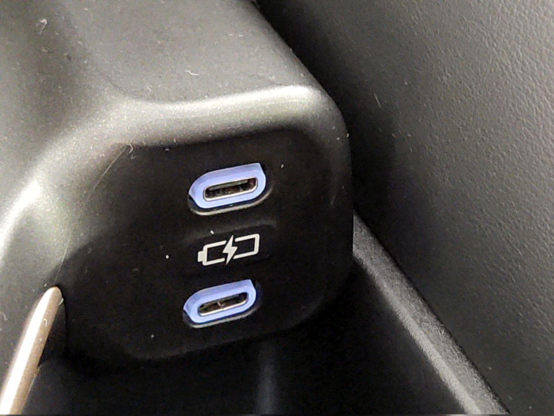 Thumbnail: 2023 Toyota Crown - 19