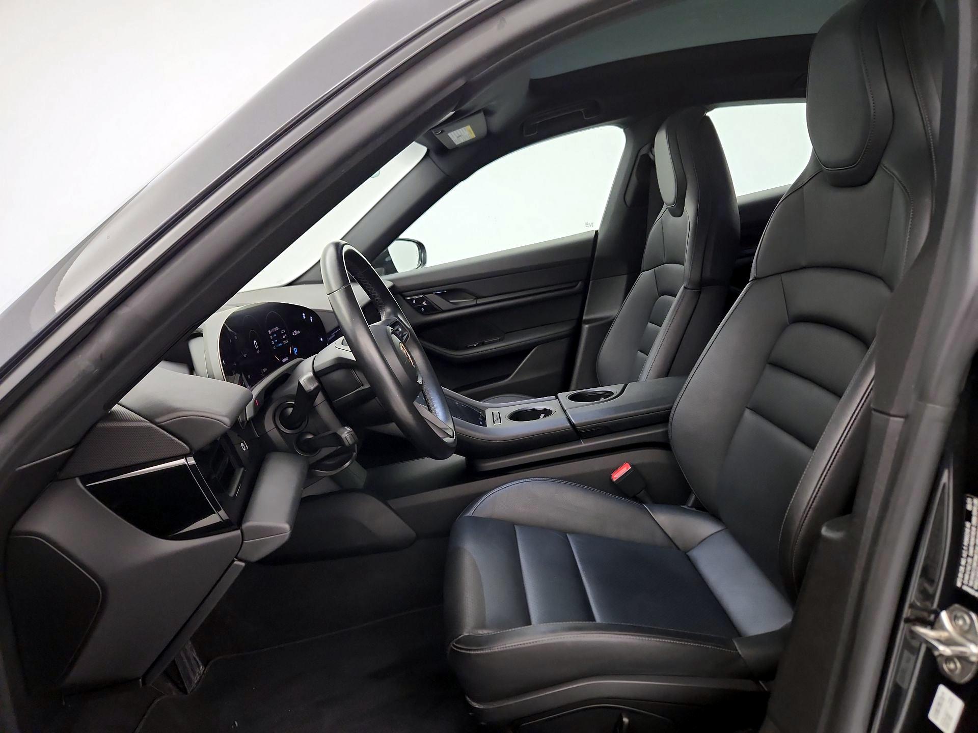 Thumbnail: 2021 Porsche Taycan - 11