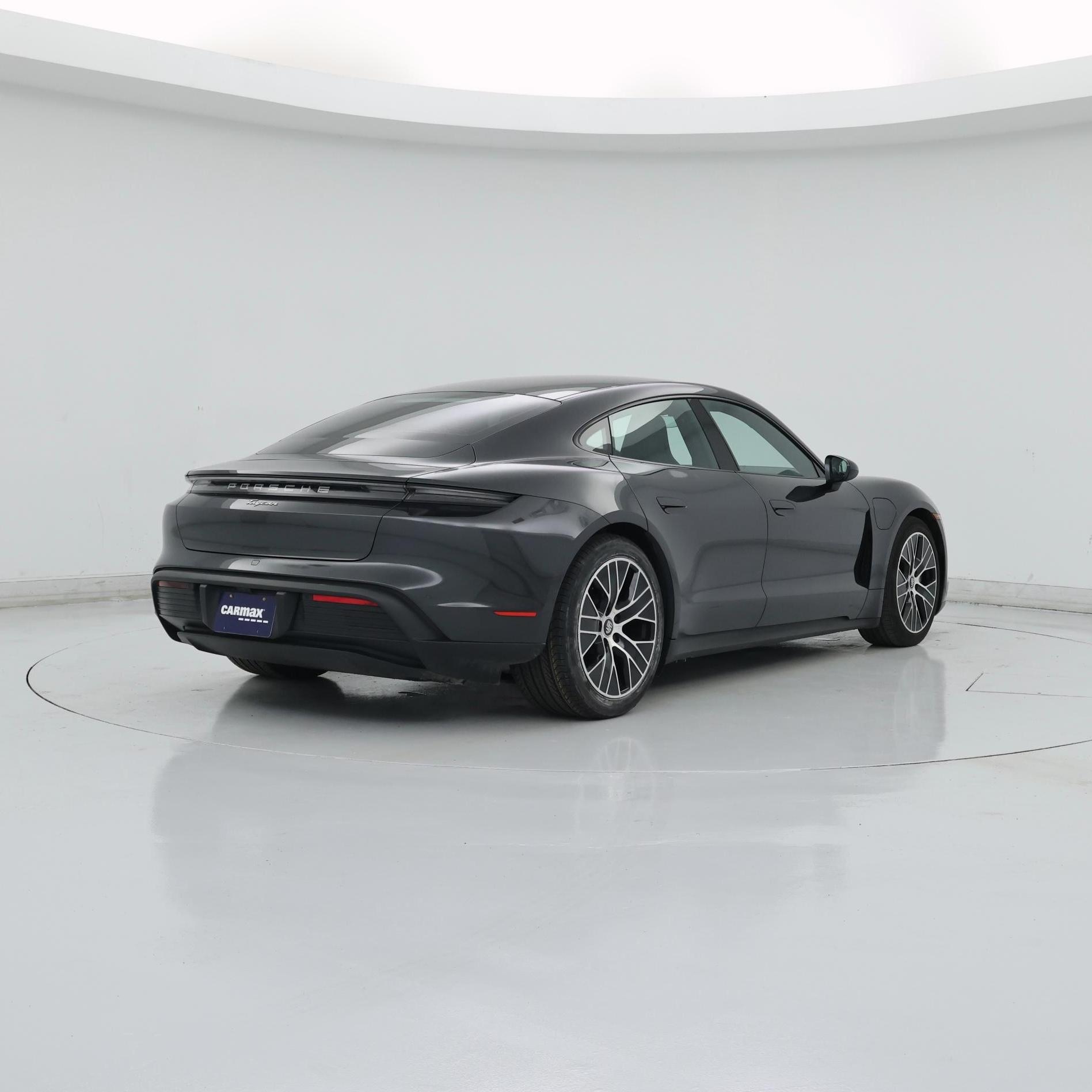 Thumbnail: 2021 Porsche Taycan - 8