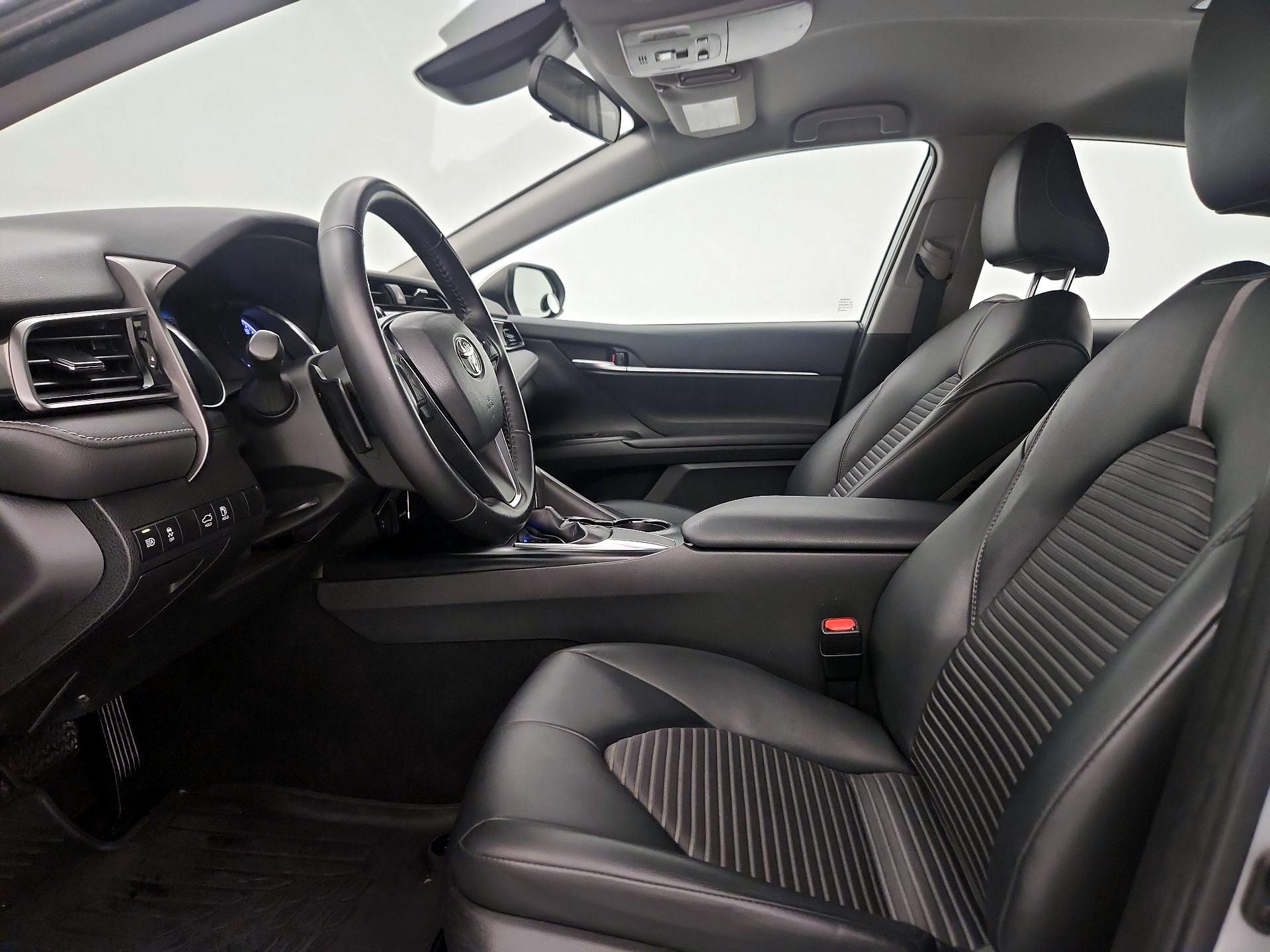 Thumbnail: 2019 Toyota Camry - 11