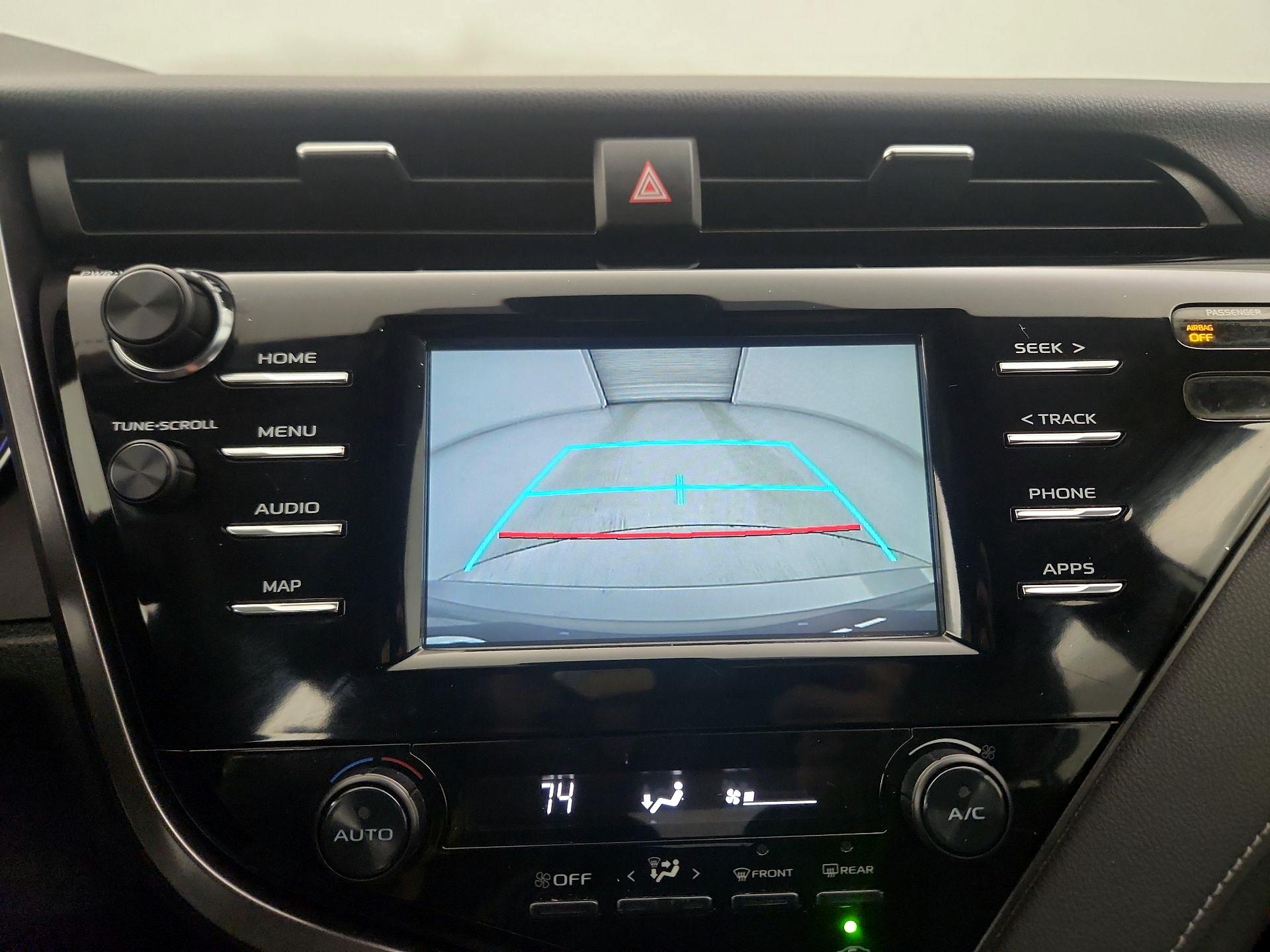 Thumbnail: 2019 Toyota Camry - 14