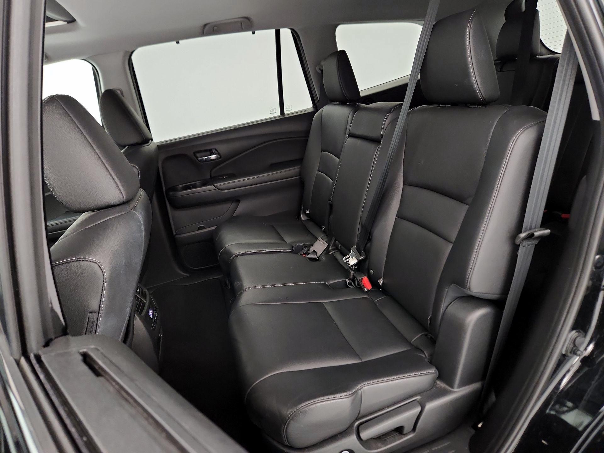 Thumbnail: 2019 Honda Pilot - 20