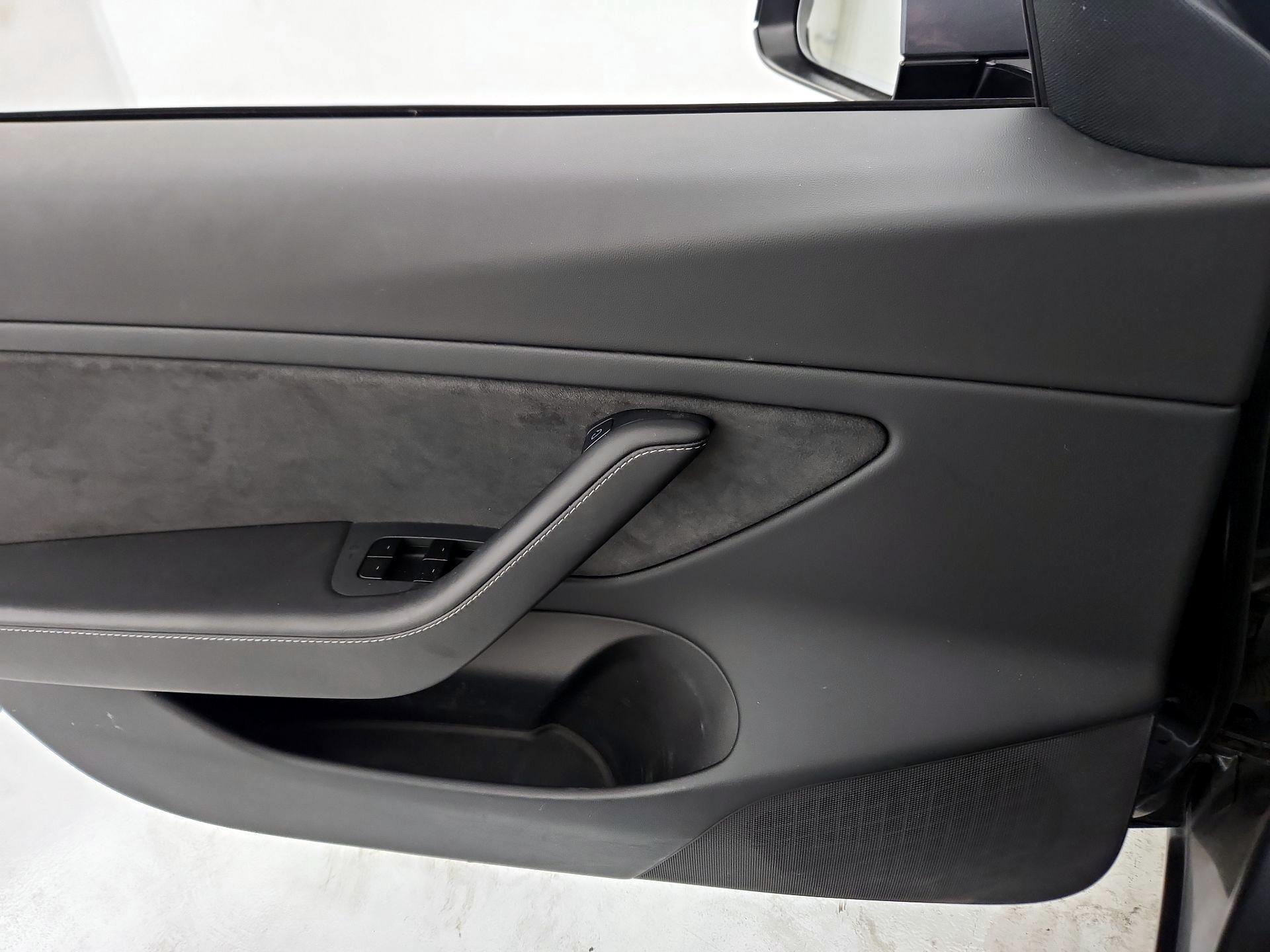 Thumbnail: 2021 Tesla Model 3 - 12